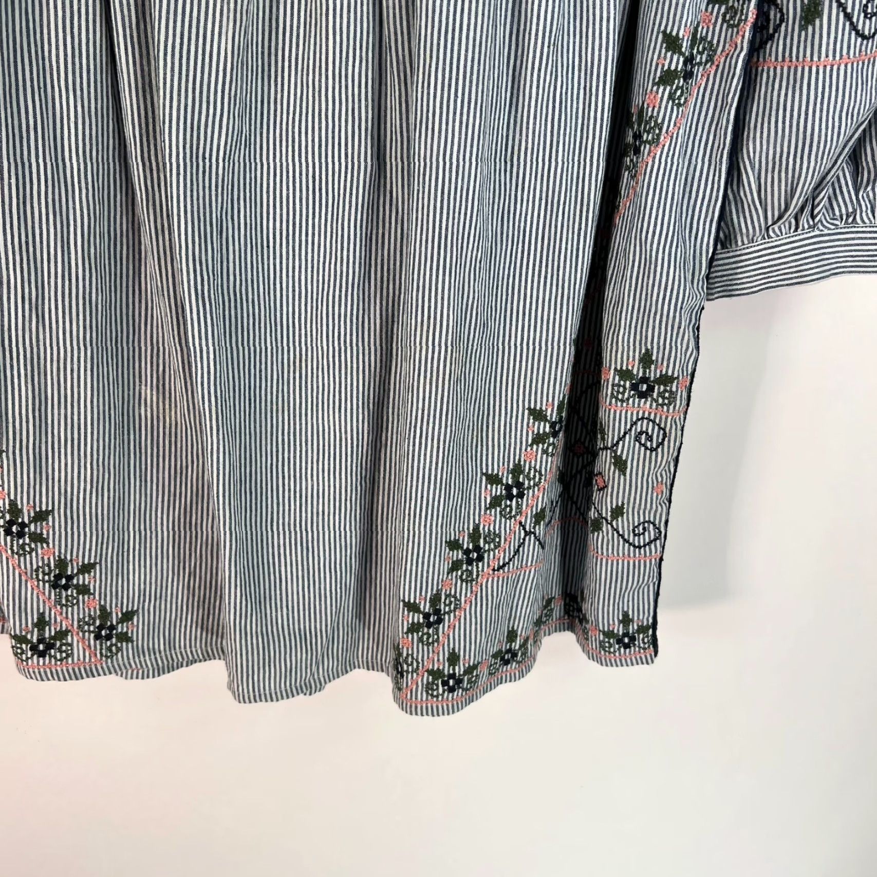 Vintage Akemi & Kim Bohemian Floral Embroidered V-Neck Tunic Blouse Size 4P Blue Women's Relaxed Cotton Size S / US 4 / IT 40 - 4 Thumbnail