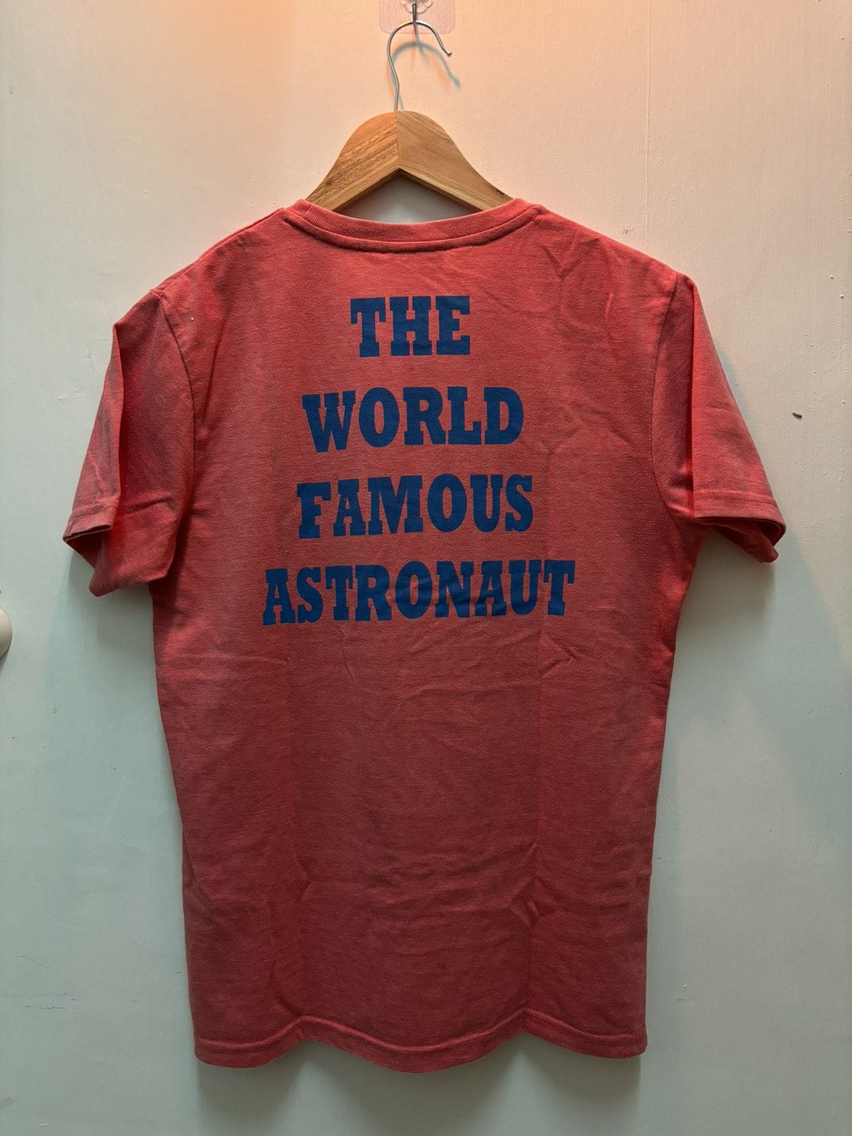Peanuts × Vintage Vintage Peanuts The World Famous Astronaut Size US M / EU 48-50 / 2 - 9 Thumbnail