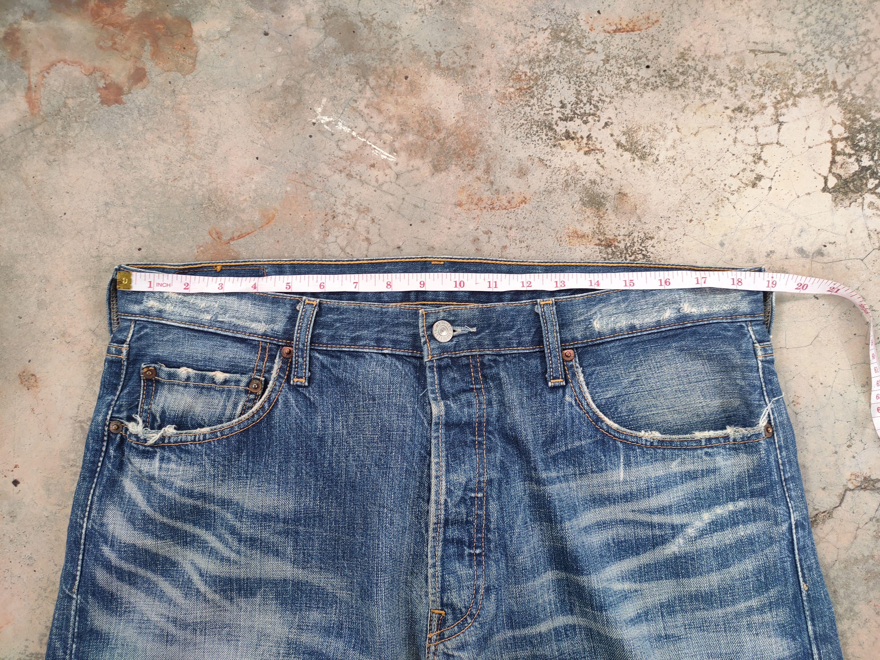 Levi's Vintage Clothing VINTAGE LEVI'S 501 FADED DISTRESSED JEAN DENIM PANTS Size US 37 - 5 Thumbnail