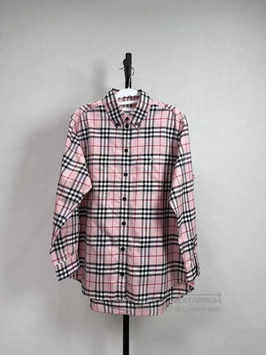 Burberry Burberry Pink Embroidered Logo Shirt. Size S / US 4 / IT 40 - 1 Thumbnail