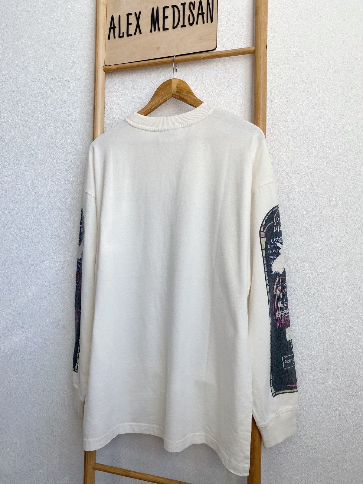 H&M × Jean-Michel Basquiat × Who Decides War WHO DECIDES WAR x BASQUIAT x H&M LONG SLEEVE RELAXED T-SHIRT Size US M / EU 48-50 / 2 - 16 Thumbnail
