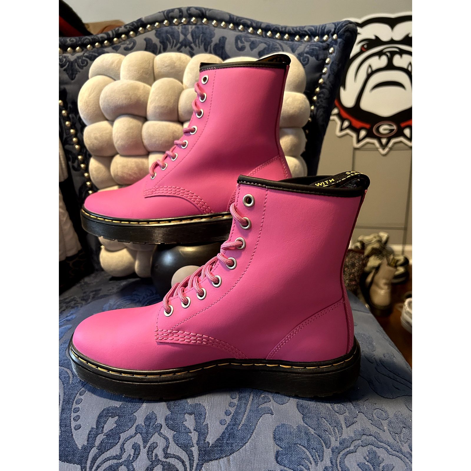 Dr. Martens Dr Martens Zavala Bubble Gum Pink size 8/EU 39 NWOT Size US 8 / IT 38 - 2 Thumbnail