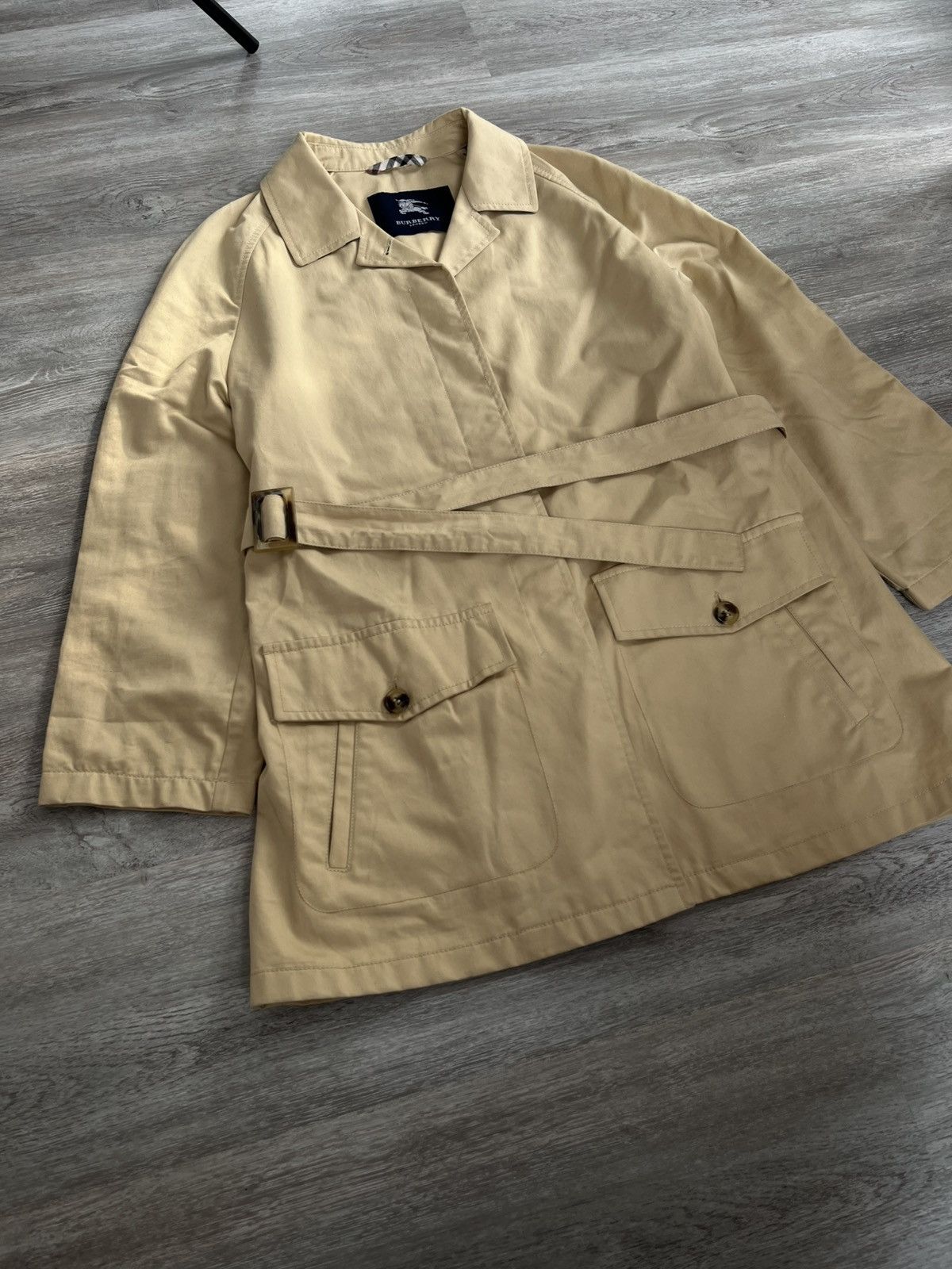 Burberry × Vintage coat trench coat burberry london buttons old money Size M / US 6-8 / IT 42-44 - 3 Thumbnail