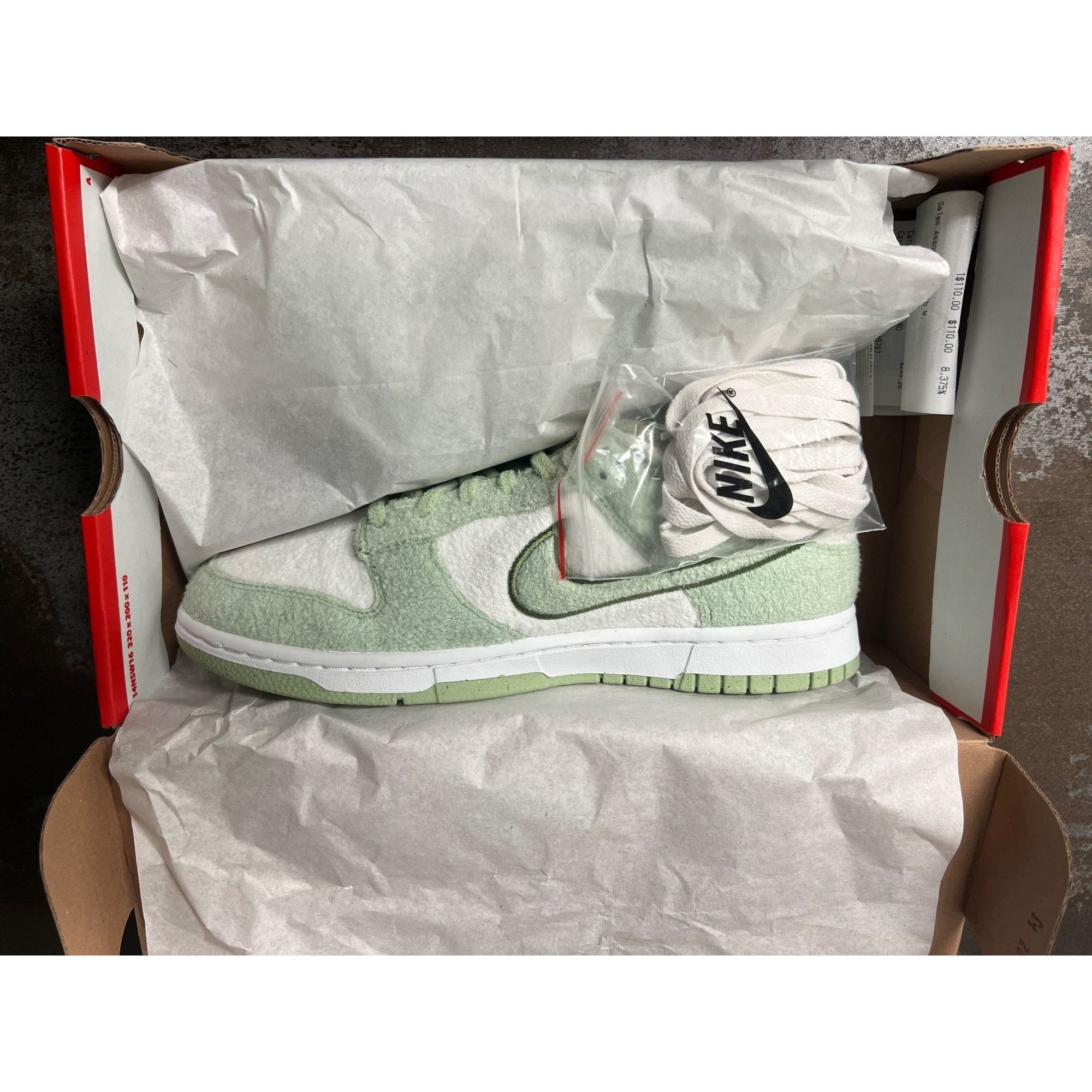 Nike Nike Dunk Low SE Fleece Pack Honeydew Women's Size 10- DQ757 Size US 10 / IT 40 - 11 Thumbnail