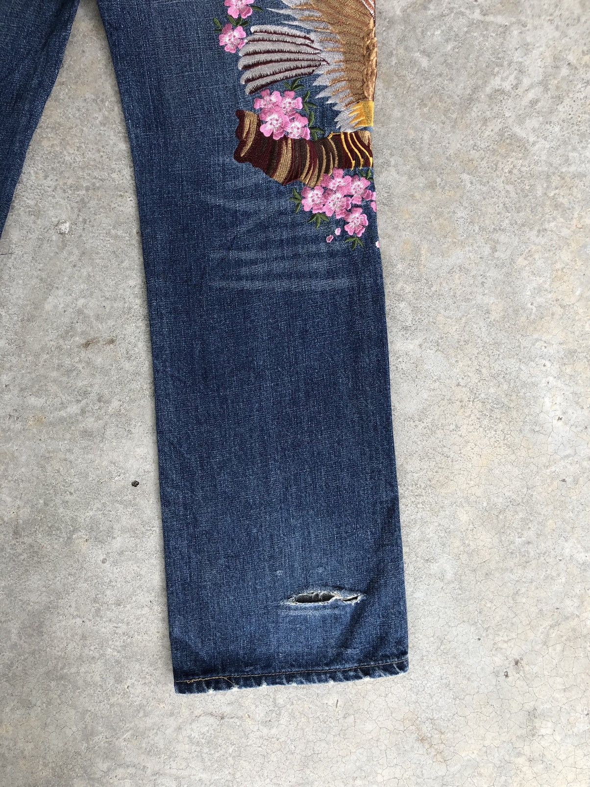 Japanese Brand Japanese Quadro Embroidered Jeans Mini Flare Distressed Size US 32 / EU 48 - 12 Thumbnail