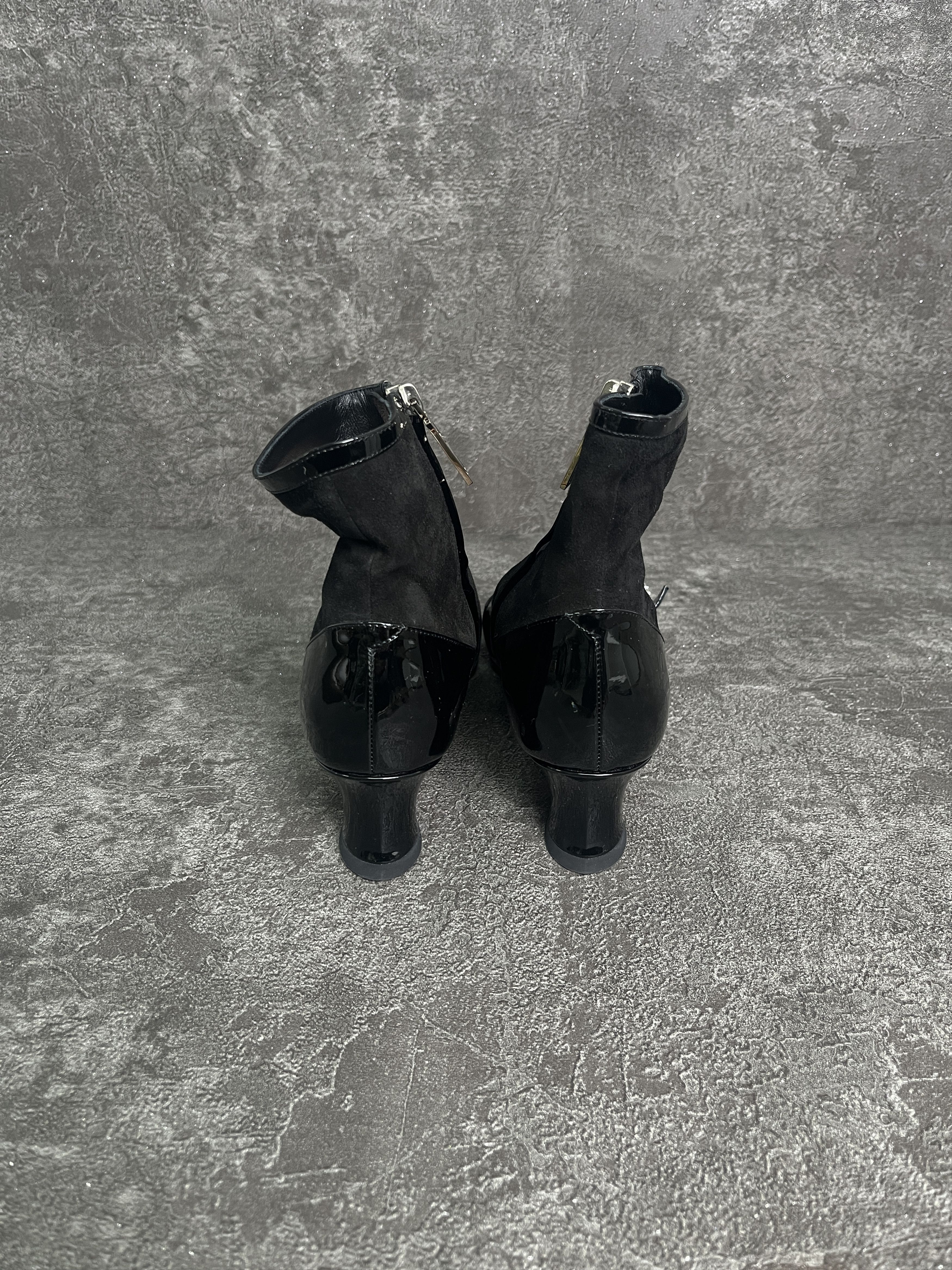 Roger Vivier Roger Vivier Suede Ankle Boots With Crystal Embellished Size US 6 / IT 36 - 3 Thumbnail
