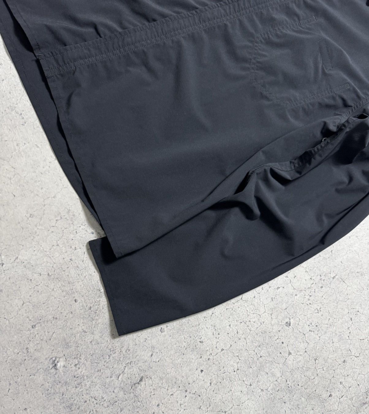 Prada Prada Milano Black Overshot Jacket Vintage Size L Nylon Size US L / EU 52-54 / 3 - 3 Thumbnail