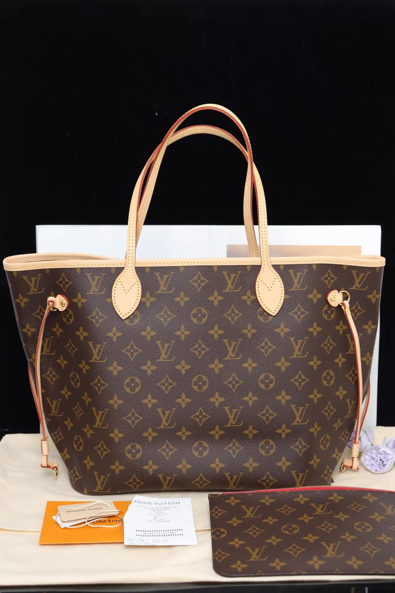 Louis Vuitton LV Neverfull MM Monogram w/dustbag pouch Unused Size ONE SIZE - 1 Thumbnail