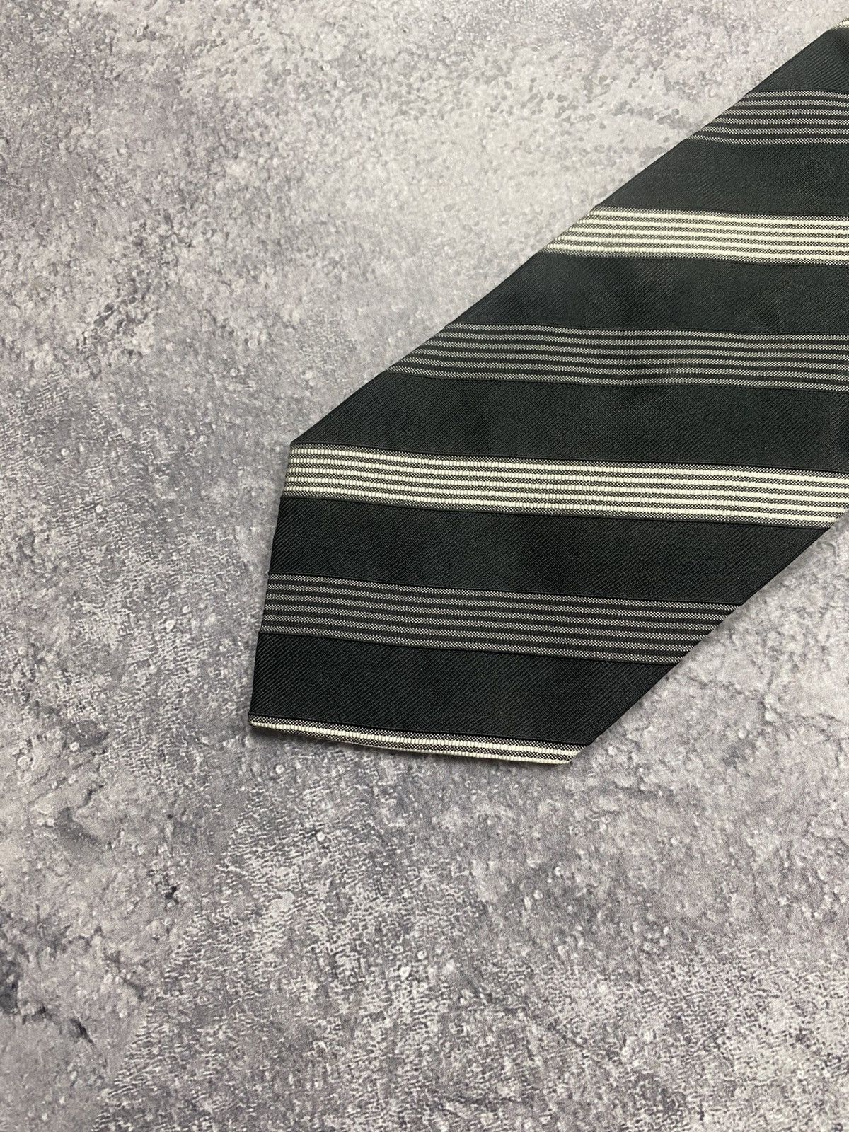 Hugo Boss Hugo Boss Tie Old Money Style Silk Formal Luxury Ties Italy Size ONE SIZE - 8 Thumbnail