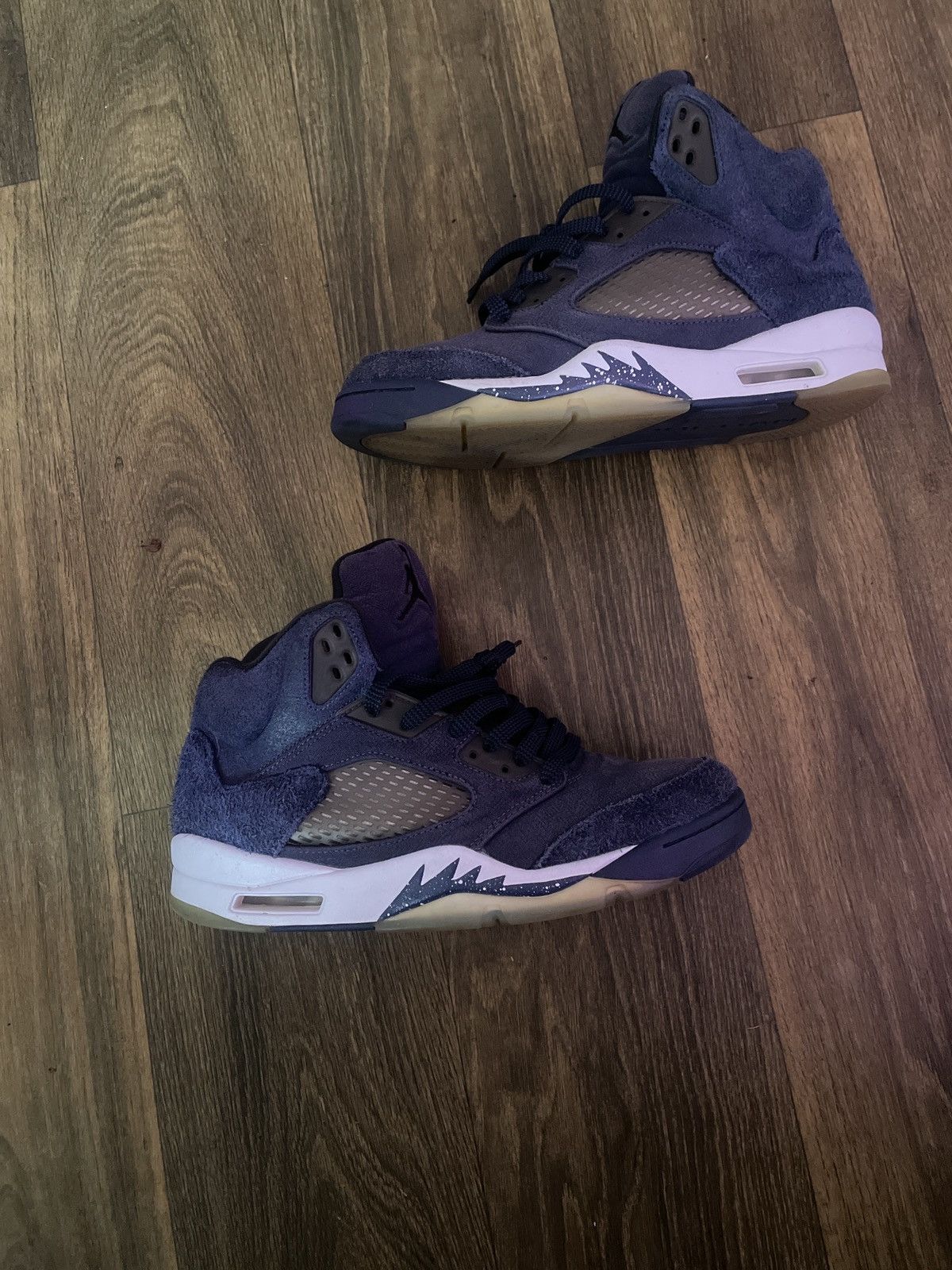Midnight navy Jordan 5