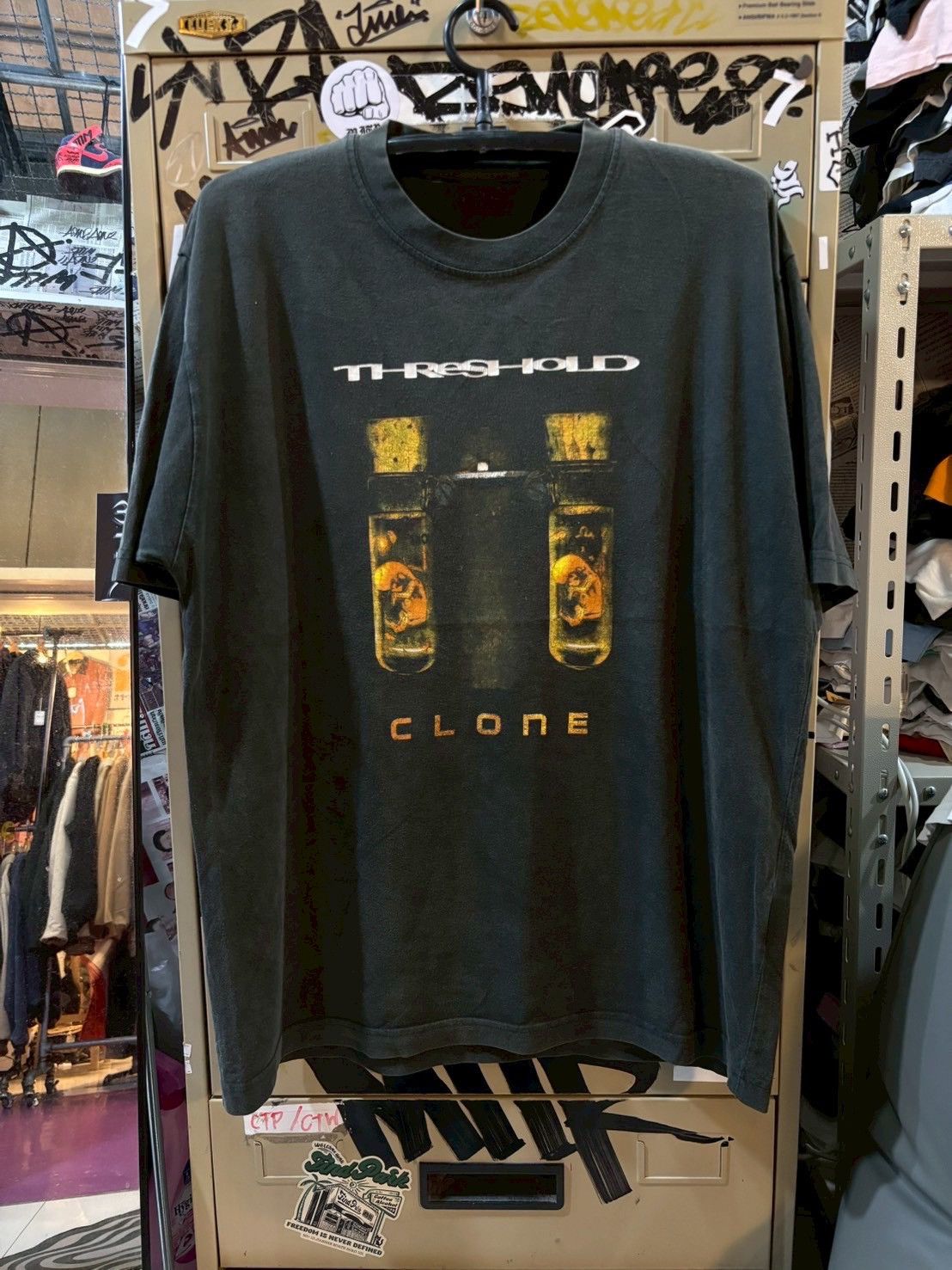 Band Tees Threshold Clone vintage tee Size US XL / EU 56 / 4 - 1 Thumbnail