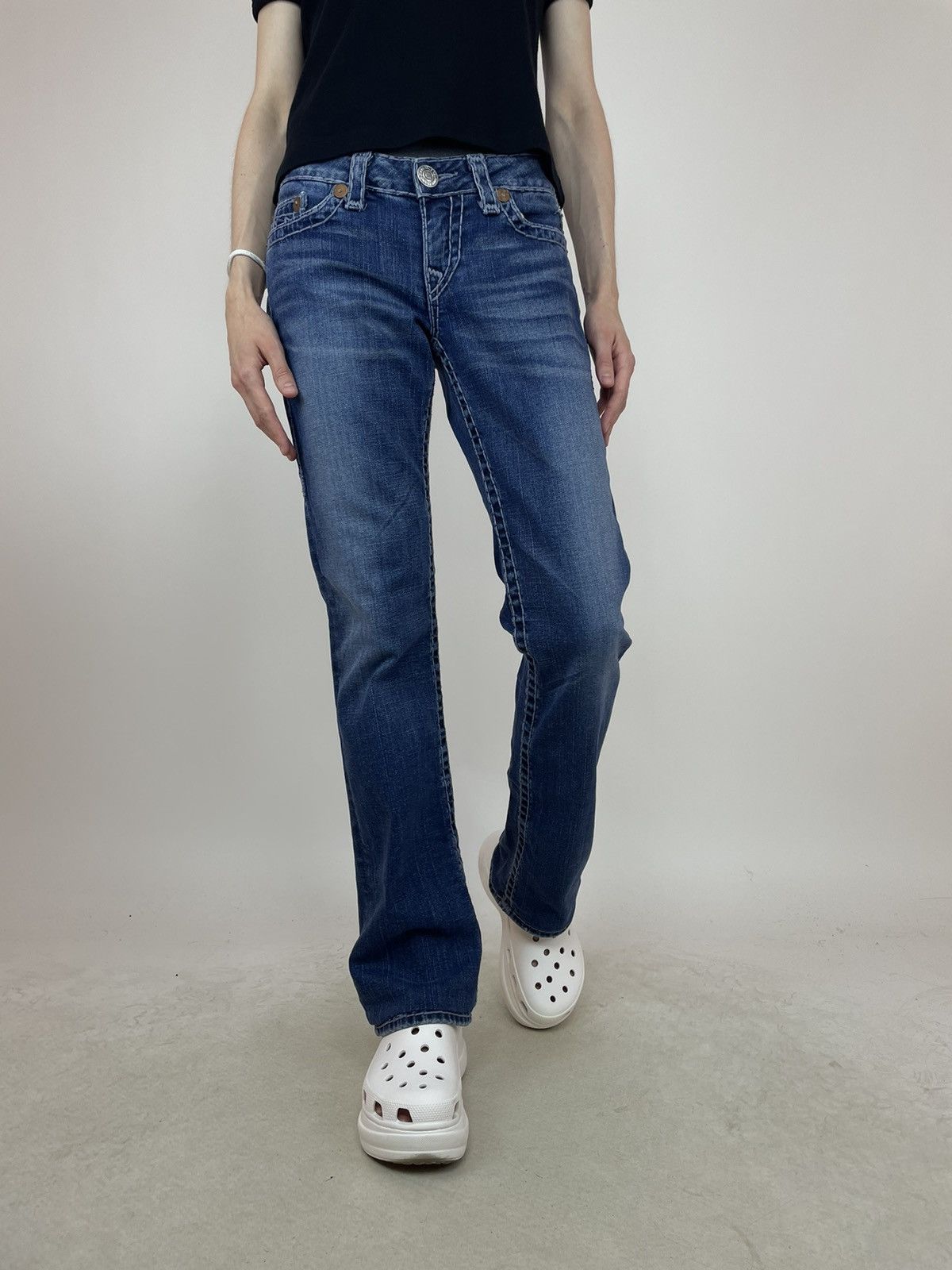 True Religion True Religion Flared Jeans low rise Womens size 28 Size 28" / US 6 / IT 42 - 1 Thumbnail