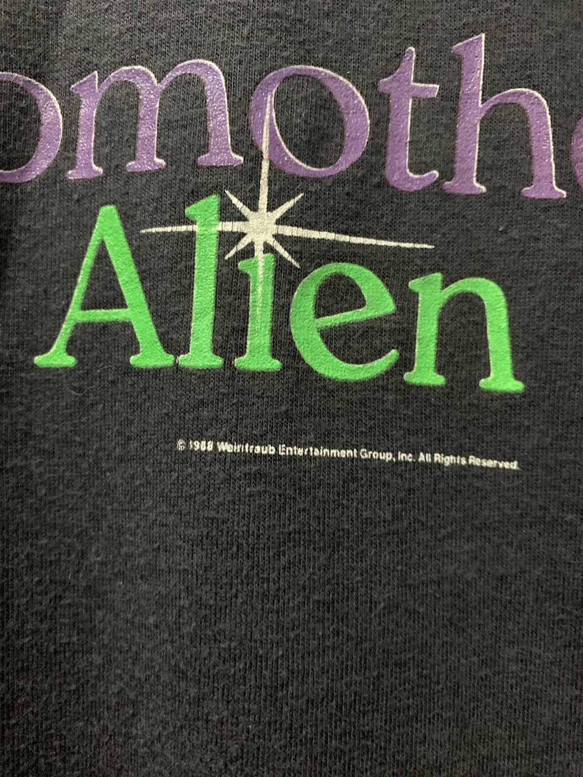 Hanes Vintage 1988 MY STEPMOTHER IS AN ALIEN Movie Tee Size US L / EU 52-54 / 3 - 3 Thumbnail
