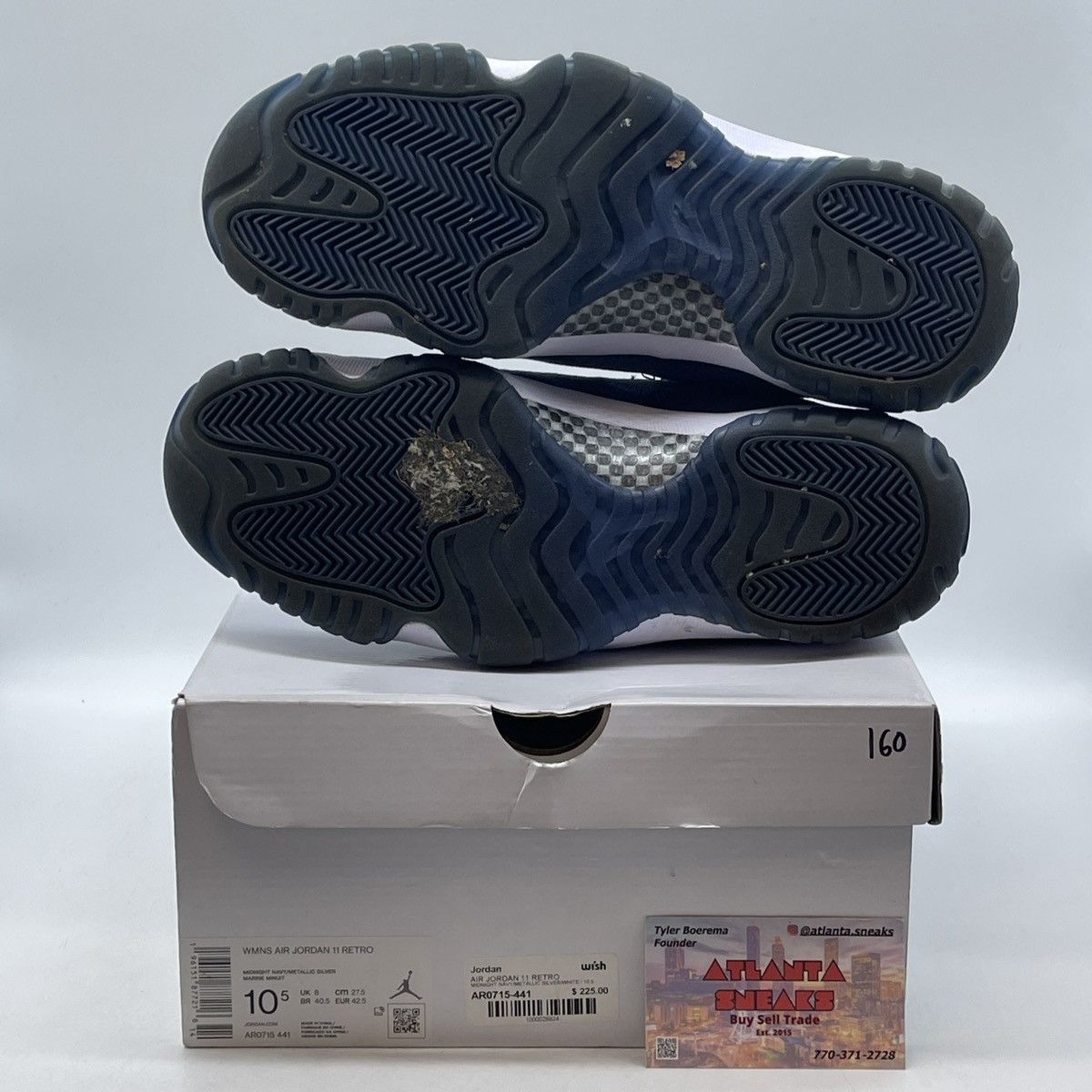Jordan Brand Air Jordan 11 midnight navy velvet Size US 10.5 / IT 40.5 - 7 Thumbnail