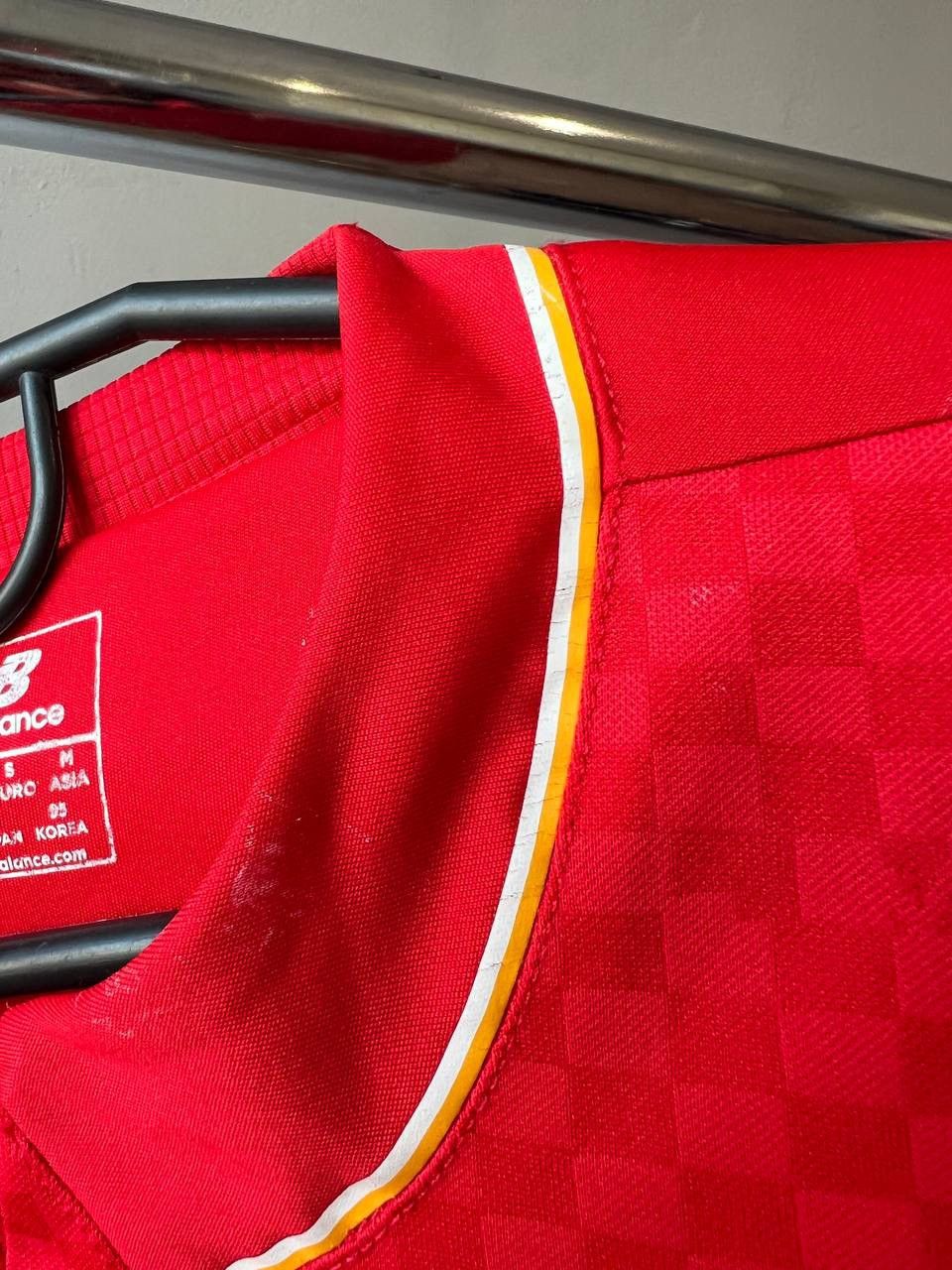 New Balance 2015/16 LIVERPOOL FC HOME SOCCER JERSEY FOOTBALL SHIRT SZ S Size US S / EU 44-46 / 1 - 10 Thumbnail