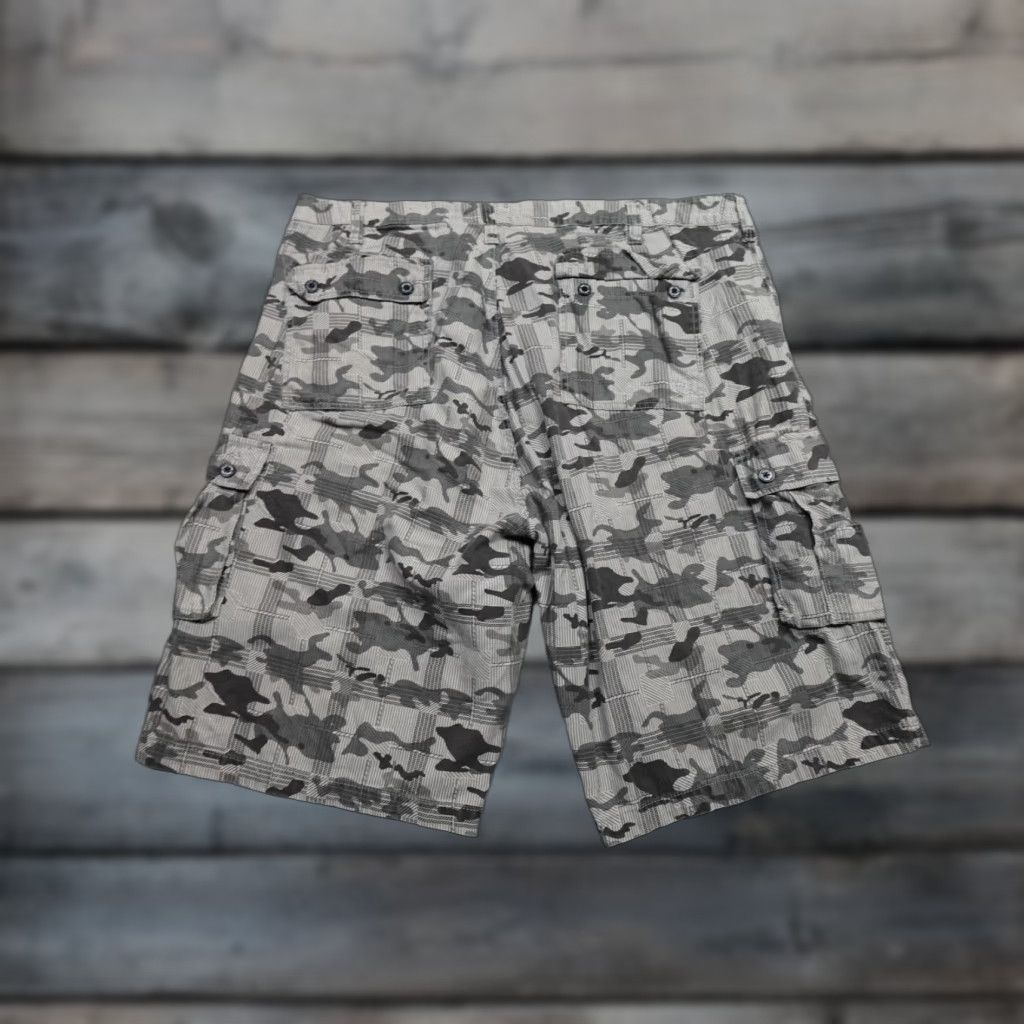 Phat Farm Phat Farm Mens Cargo Short 44 Gray Athletic 5-Pocket Outdoor Casual Hip Hop Baggy Camouflage Cotton Denim Style Size US 44 / EU 60 - 1 Thumbnail