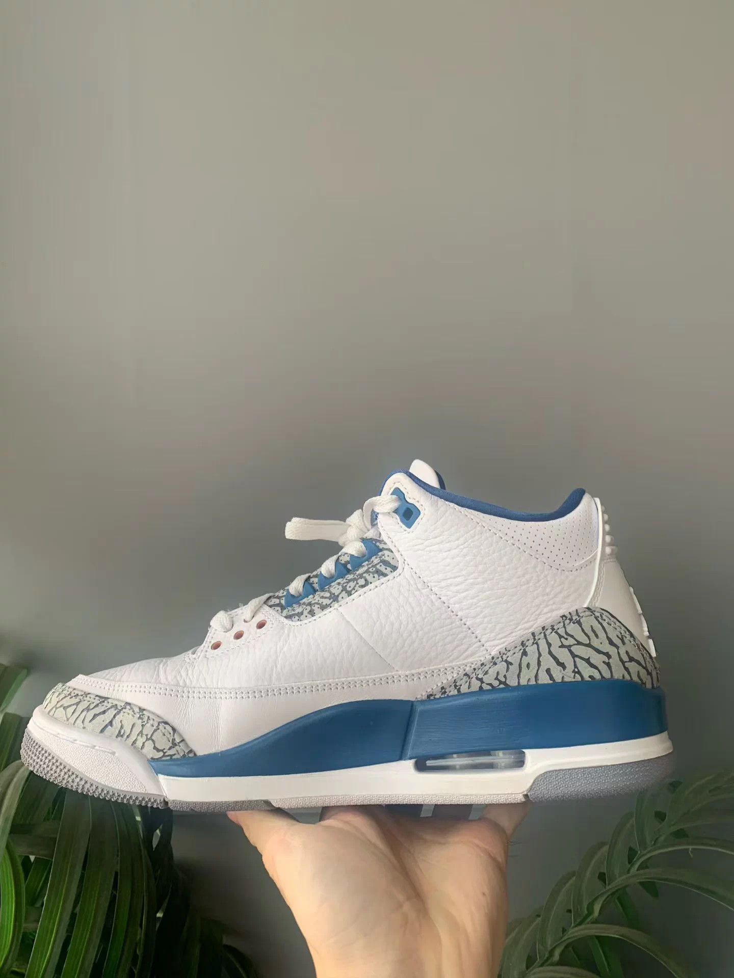 Nike AJ3 Wizards 43 2xWorn with Box Original Insoles Size US 10 / EU 43 - 2 Thumbnail