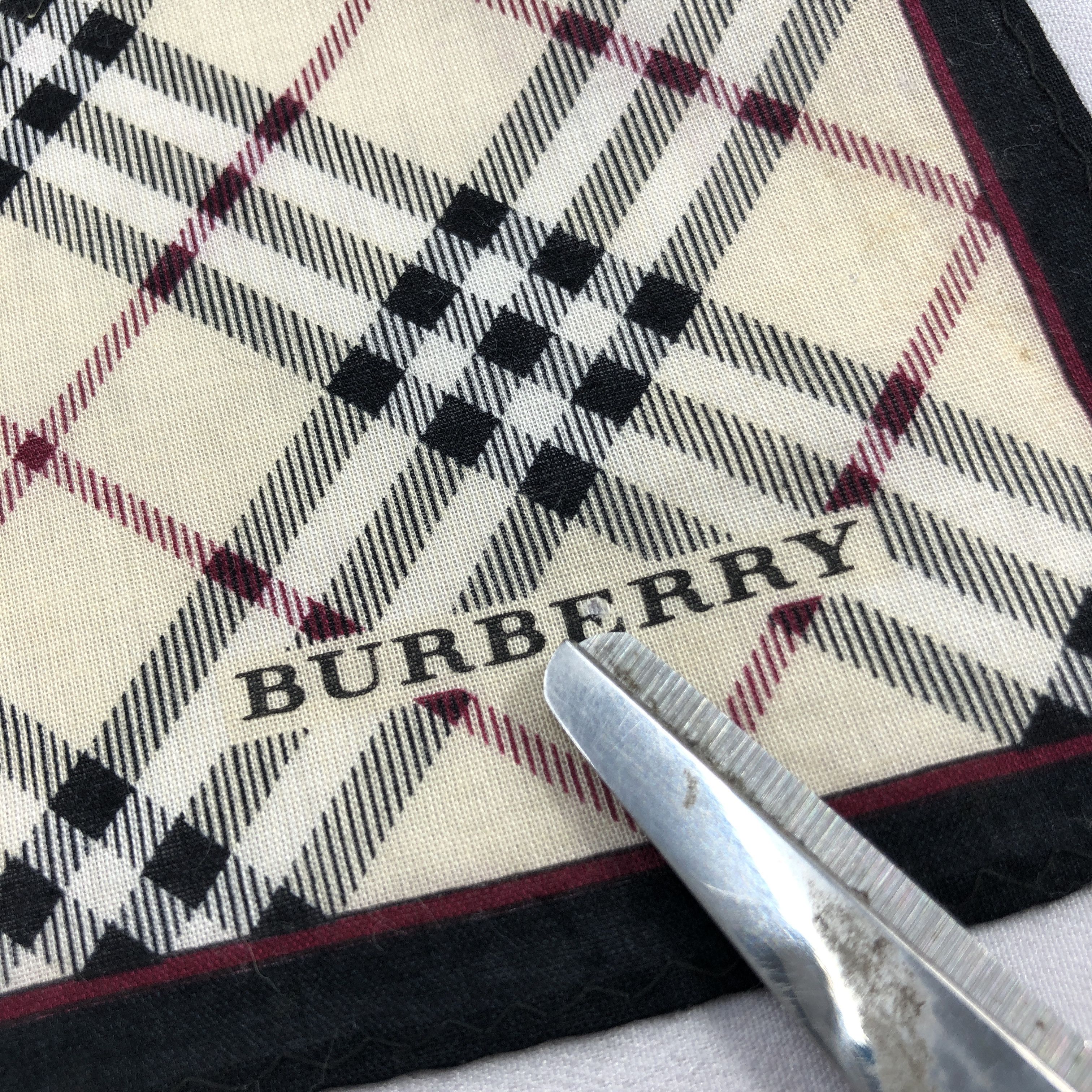 Burberry Burberry Nova Check Handkerchief Neckerchief Bandana H2997 Size ONE SIZE - 5 Thumbnail