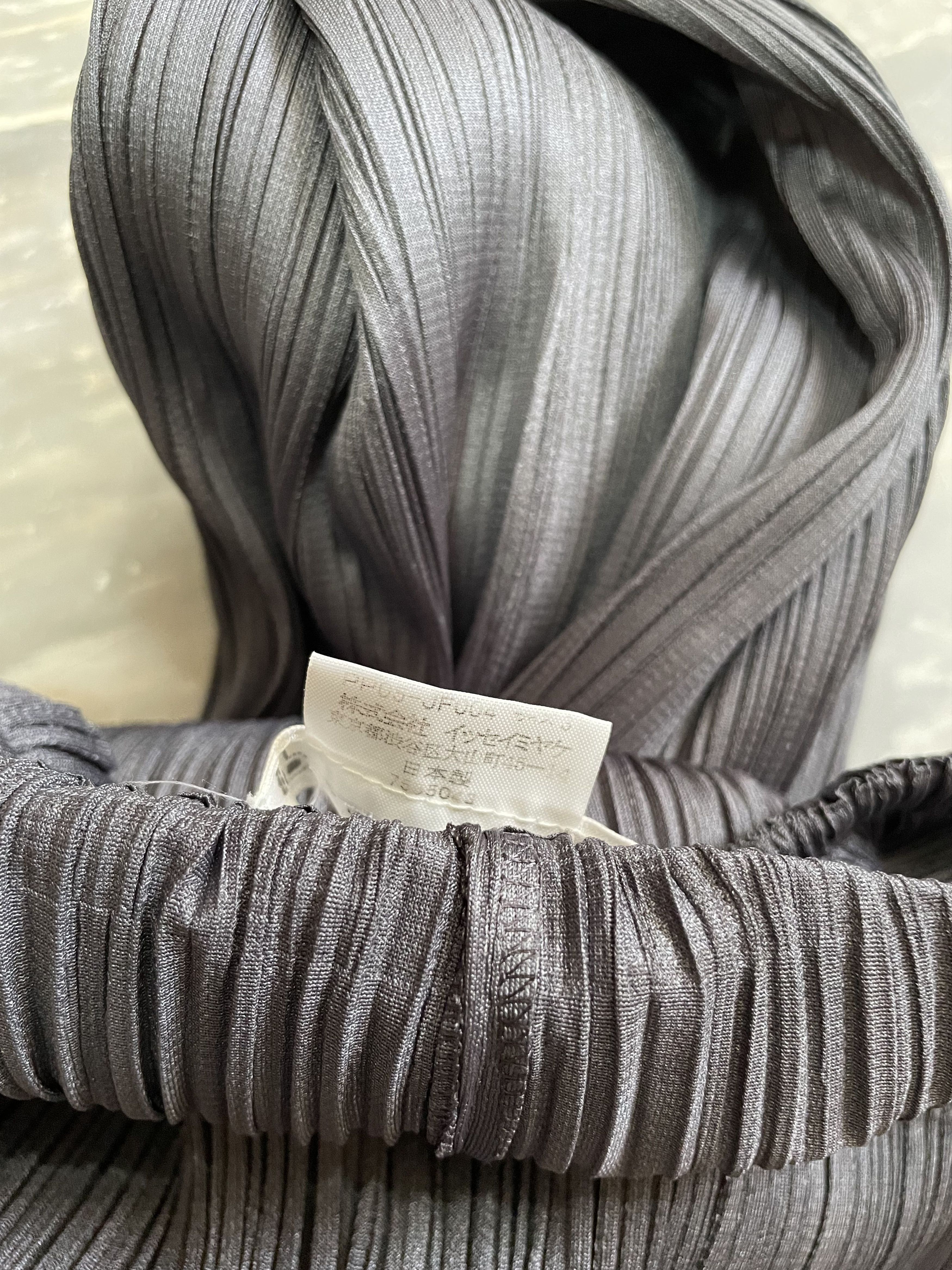 Issey Miyake × Pleats Please Issey Miyake Issey Miyake Pleats Please Pleated Pants Size 23" - 8 Thumbnail