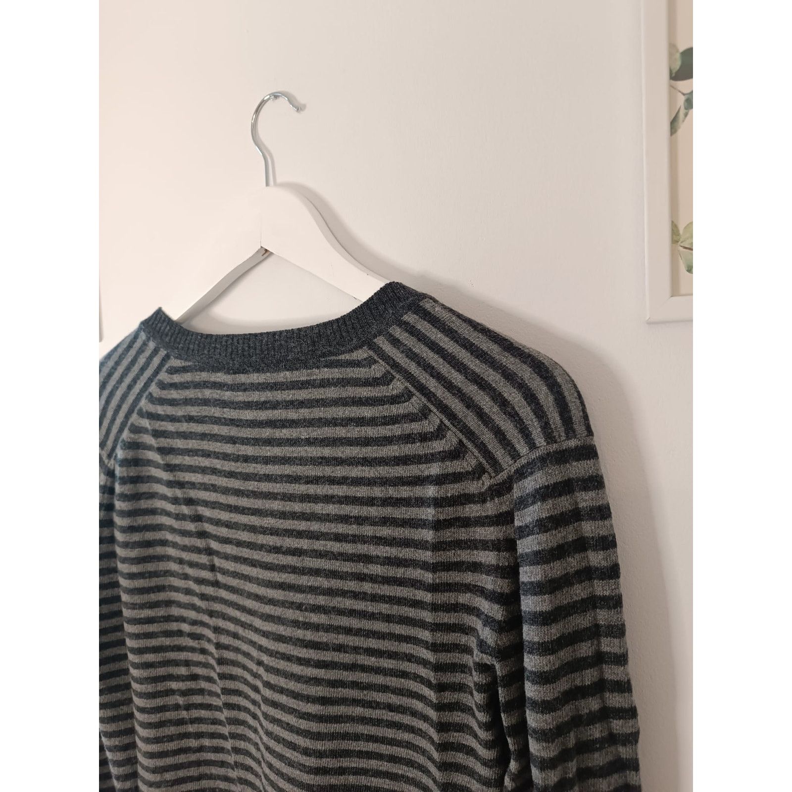 Burberry Burberry Women V-Neck Jumper Knitwear Sweater Striped Wool Size M / US 6-8 / IT 42-44 - 15 Thumbnail