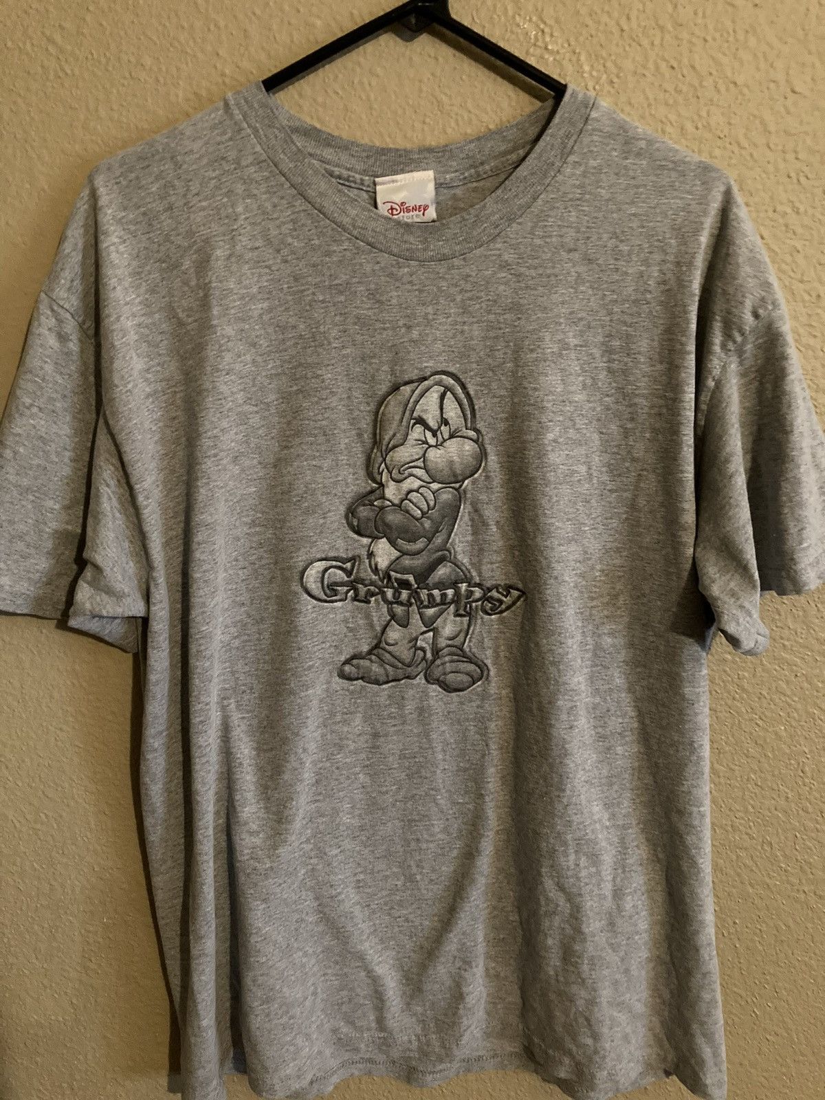 Disney Vintage Walt Disney Grumpy Embroidered T- Shirt Size US XL / EU 56 / 4 - 6 Thumbnail
