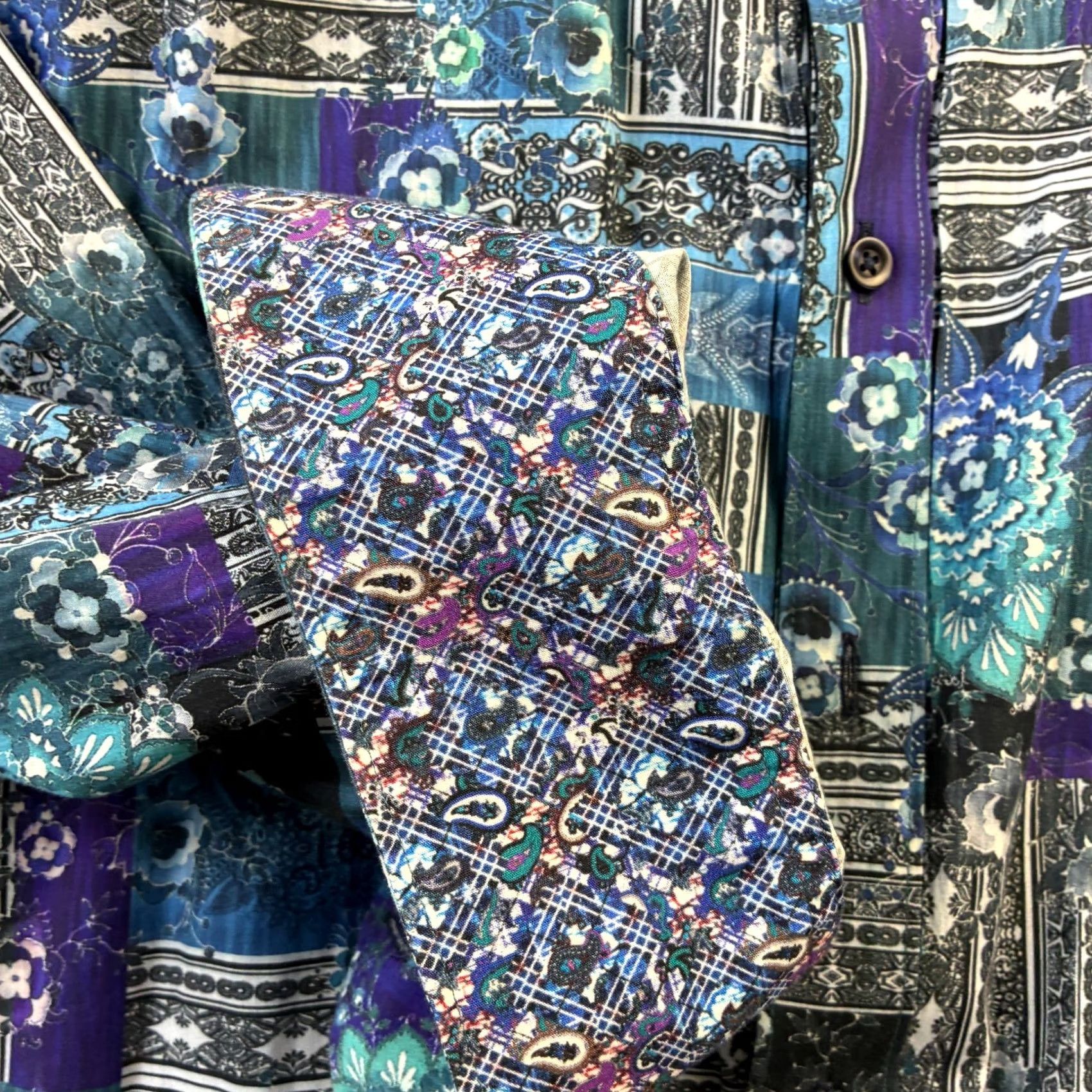 Robert Graham Robert Graham Shirt Mens 4XL Blue Paisley Button-Up Long Sleeve Holiday/All Seasons Mens LG Crew? Size US XXL / EU 58 / 5 - 7 Thumbnail
