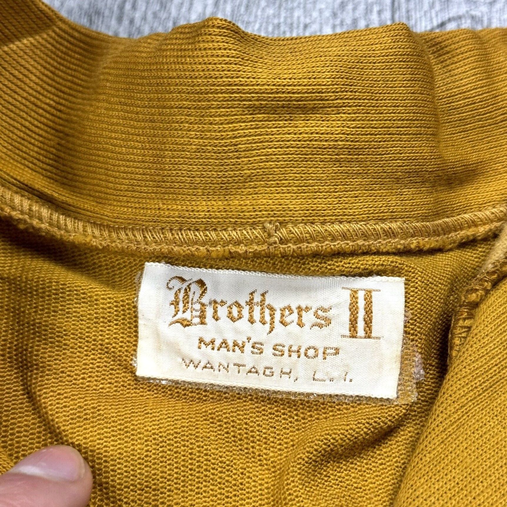Vintage VINTAGE BROTHERS II 1960s GOLD CAMP COLLAR KNIT CARDIGAN PULLOVER LONG SLEEVE MEN'S SIZE L MOD/GO GO Size US L / EU 52-54 / 3 - 3 Thumbnail