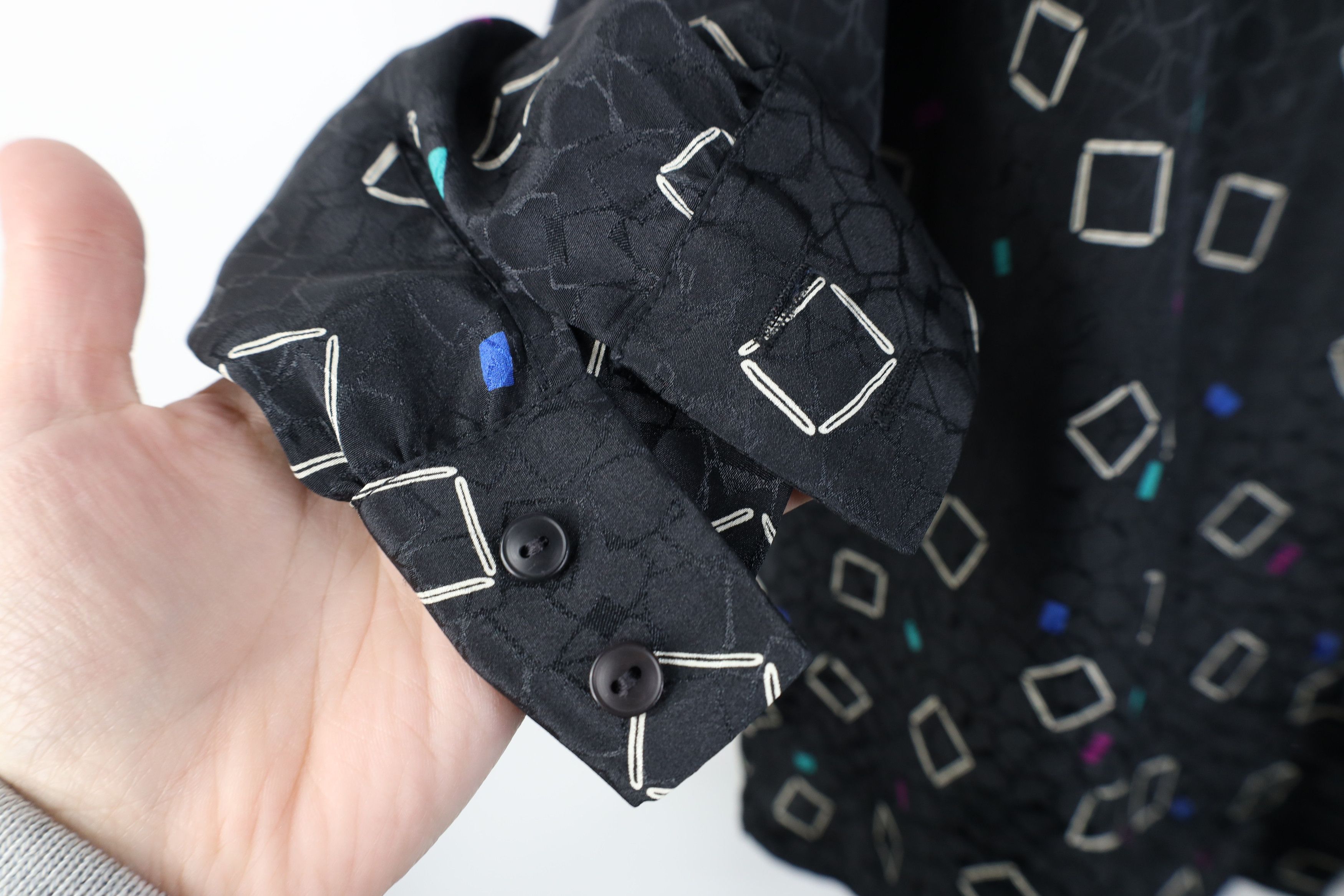 Vintage Vintage 80s 90s Streetwear Geometric Knit Button Shirt Size XXL / US 16-18 / IT 52-54 - 6 Thumbnail