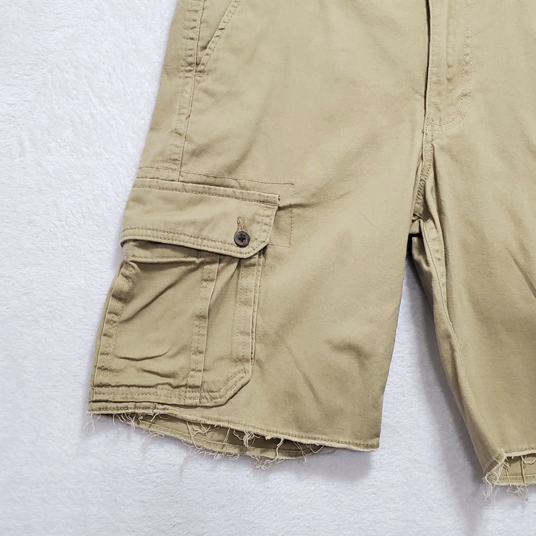 Vintage Roebuck & Co. Cargo Shorts Men's 32 Khaki Medium Rise Cotton Canvas Belted Pockets Pants Casual, Travel Mens Size US 32 / EU 48 - 4 Thumbnail