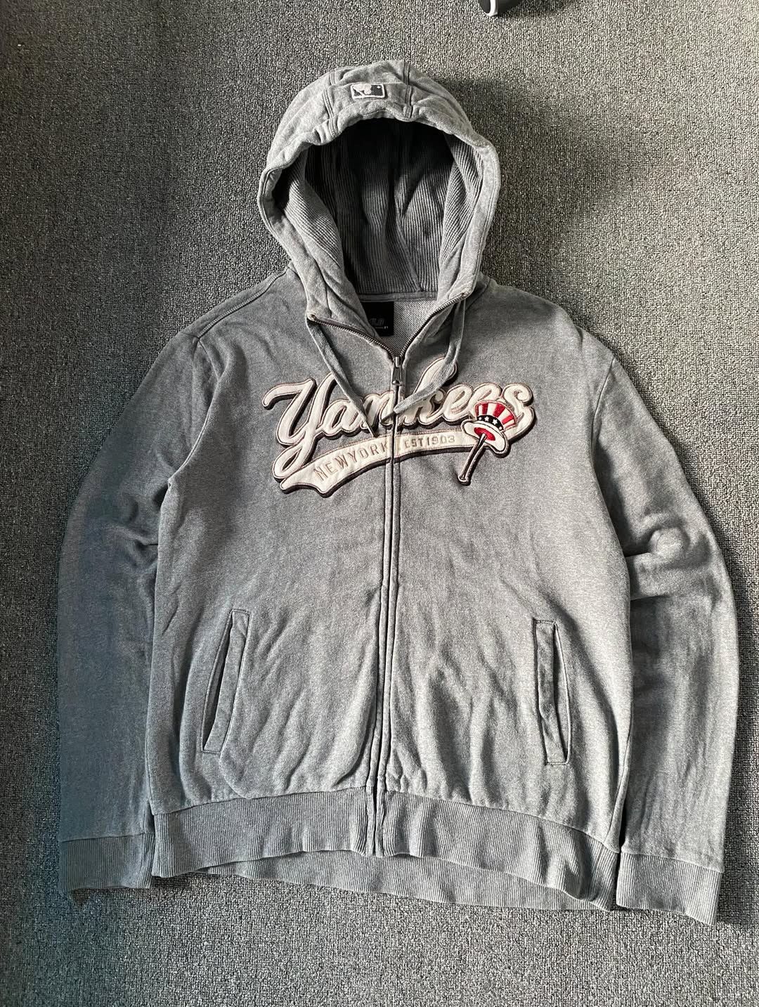 MLB MLB New York Yankees Embroidered Zip Hoodie Size US L / EU 52-54 / 3 - 1 Thumbnail