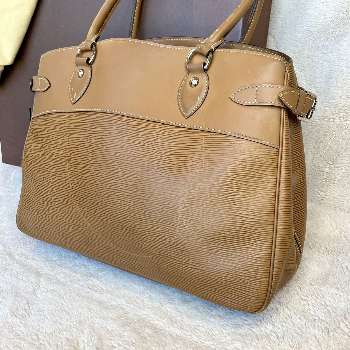 Louis Vuitton Louis Vuitton Cognac Epi Passy GM Shoulder Bag Size ONE SIZE - 3 Thumbnail
