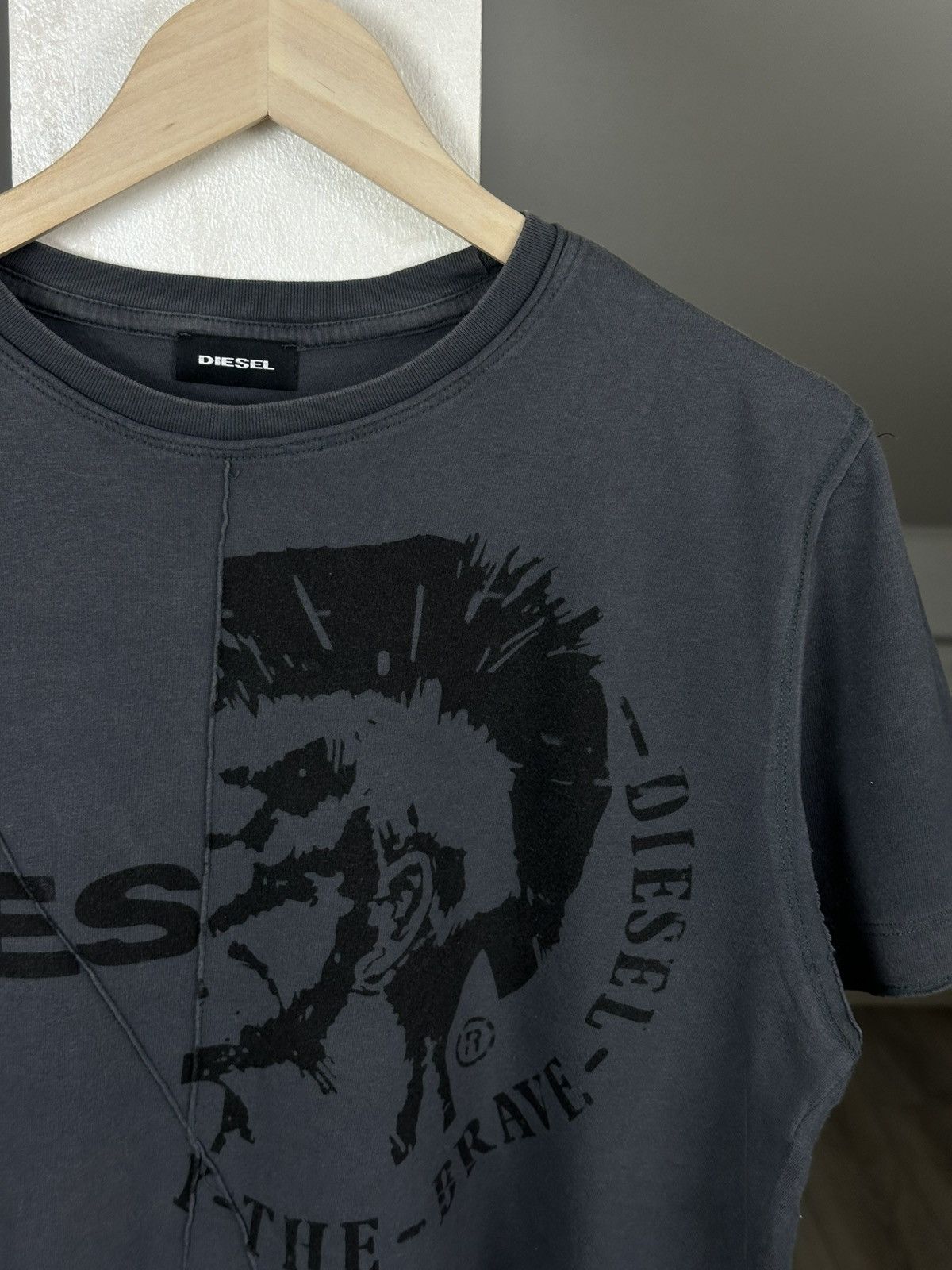 Diesel Y2K Vintage Diesel Tee Shirt Archive Hype Size US M / EU 48-50 / 2 - 4 Thumbnail