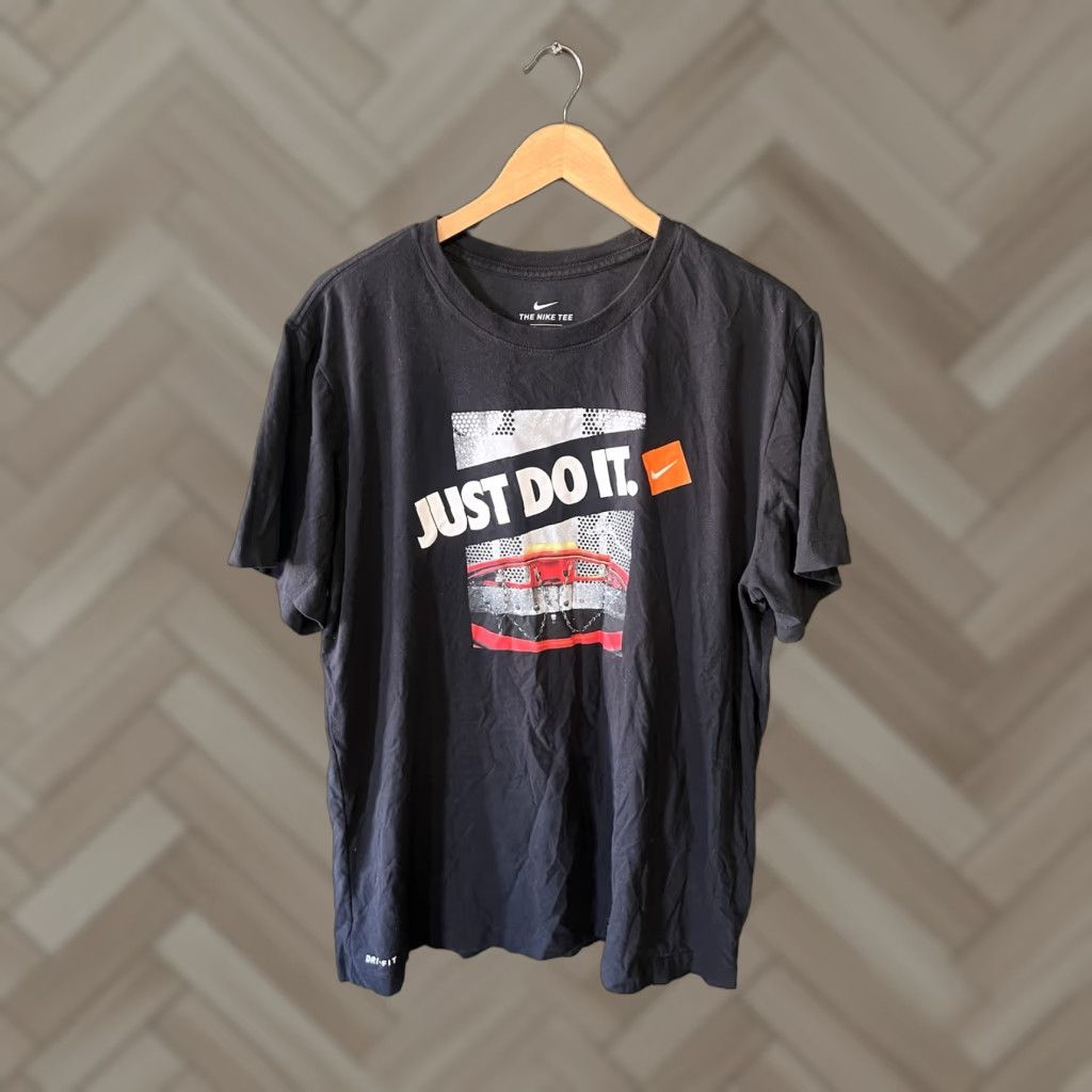 Nike Nike Dri-FIT Mens Black Short Sleeve T-Shirt Athletic Graphic Print XL Size US XL / EU 56 / 4 - 1 Thumbnail