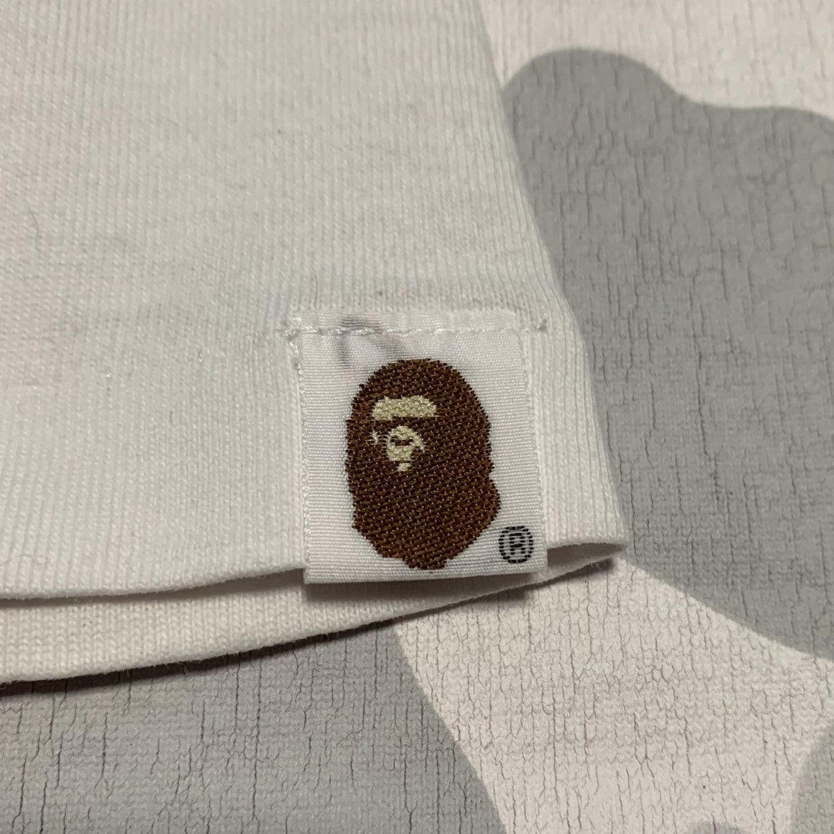 Bape Bape Large Big Ape Head Camo White Tee A Bathing Ape Vintage Size US L / EU 52-54 / 3 - 8 Thumbnail