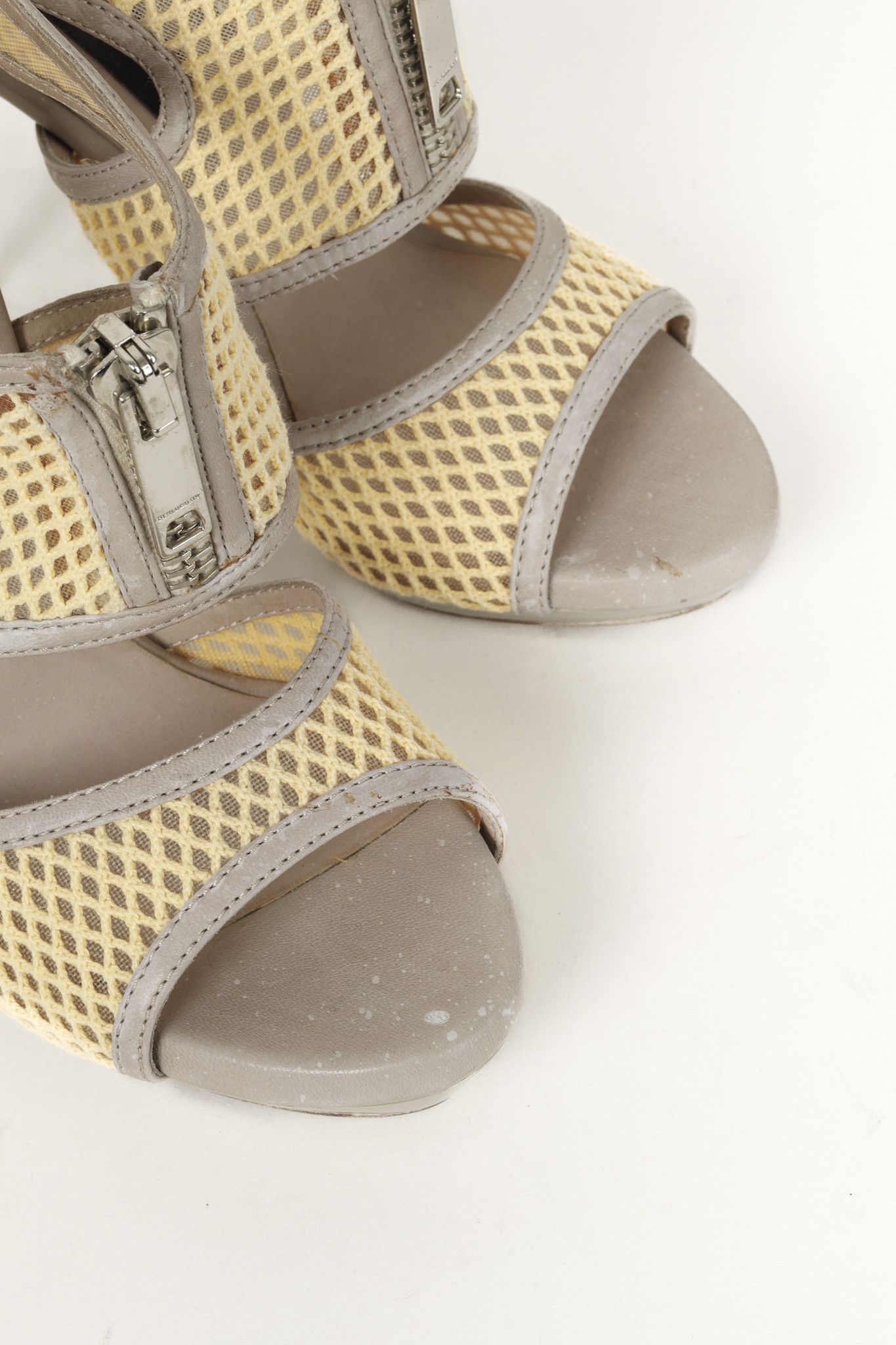 Burberry Burberry Grey Taupe Cut-Out Zipper Stiletto Heels Size US 6 / IT 36 - 6 Thumbnail