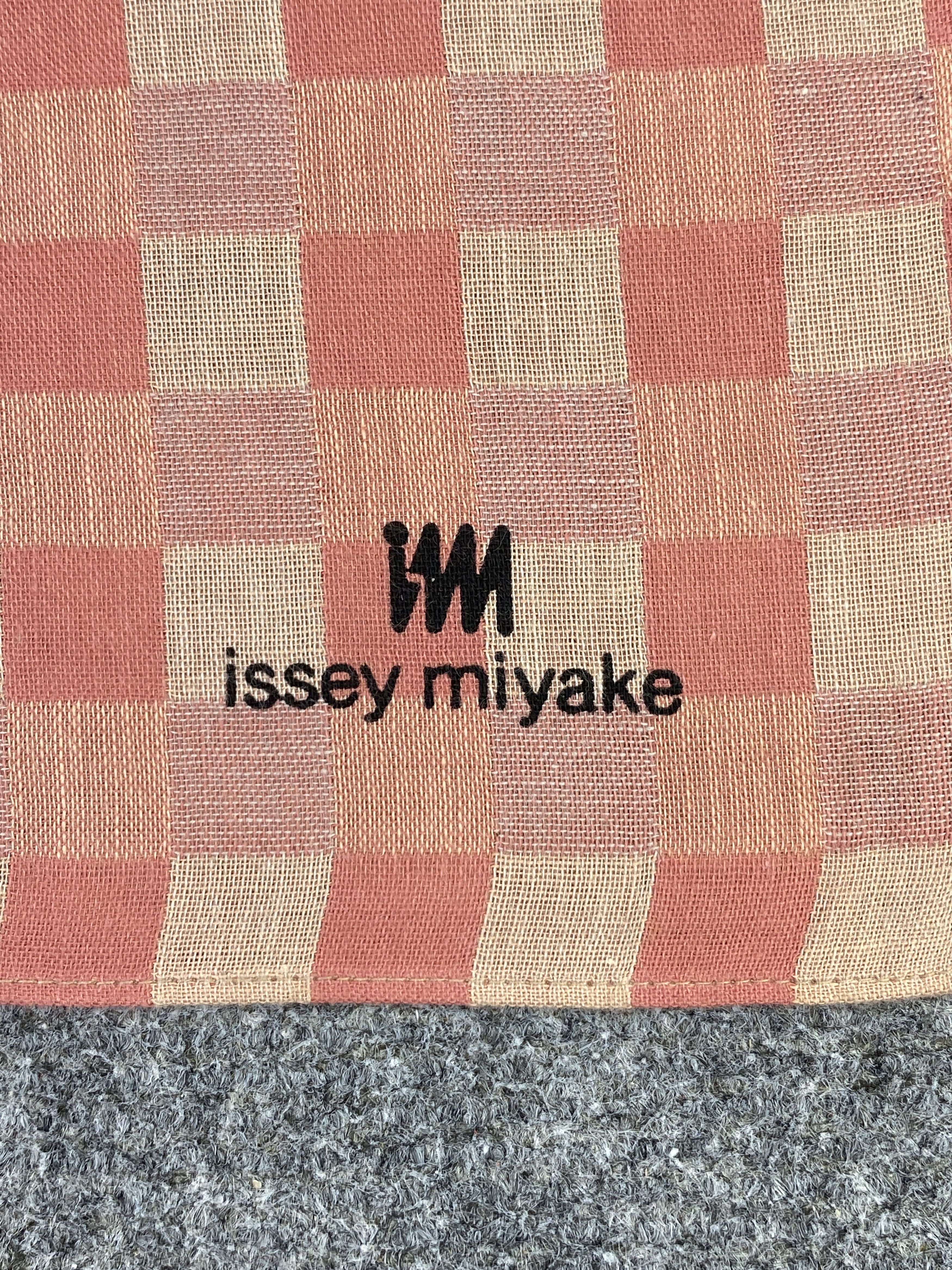 Issey Miyake Vintage Issey Miyake Handkerchief / Neckerchief KT0142 Size ONE SIZE - 7 Thumbnail