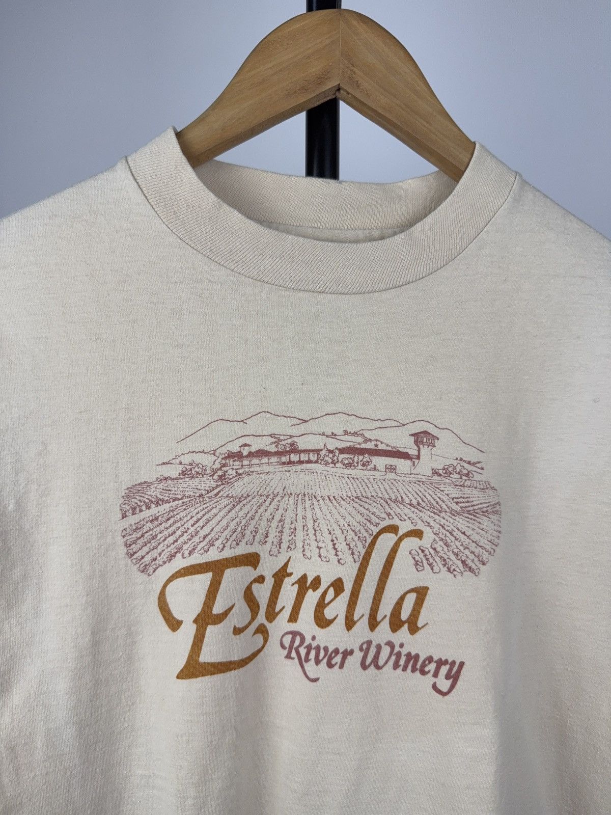 Vintage 80s Vintage Hanes Beefy-T Estrella Winery USA Made Tee Size US S / EU 44-46 / 1 - 5 Thumbnail
