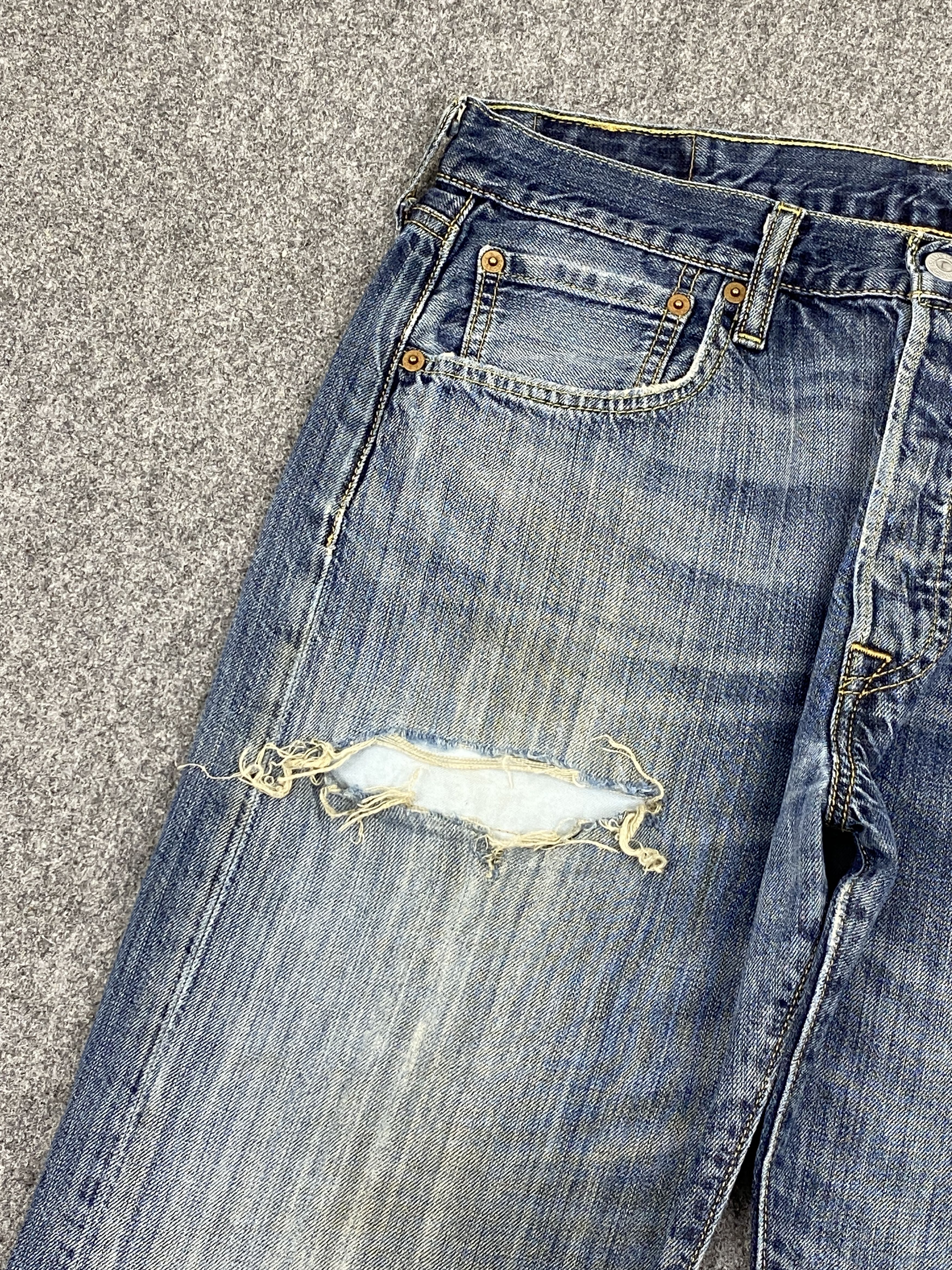 Levi's Distressed Vintage Levis 501 Denim Jeans DP2732 Size US 31 - 15 Thumbnail
