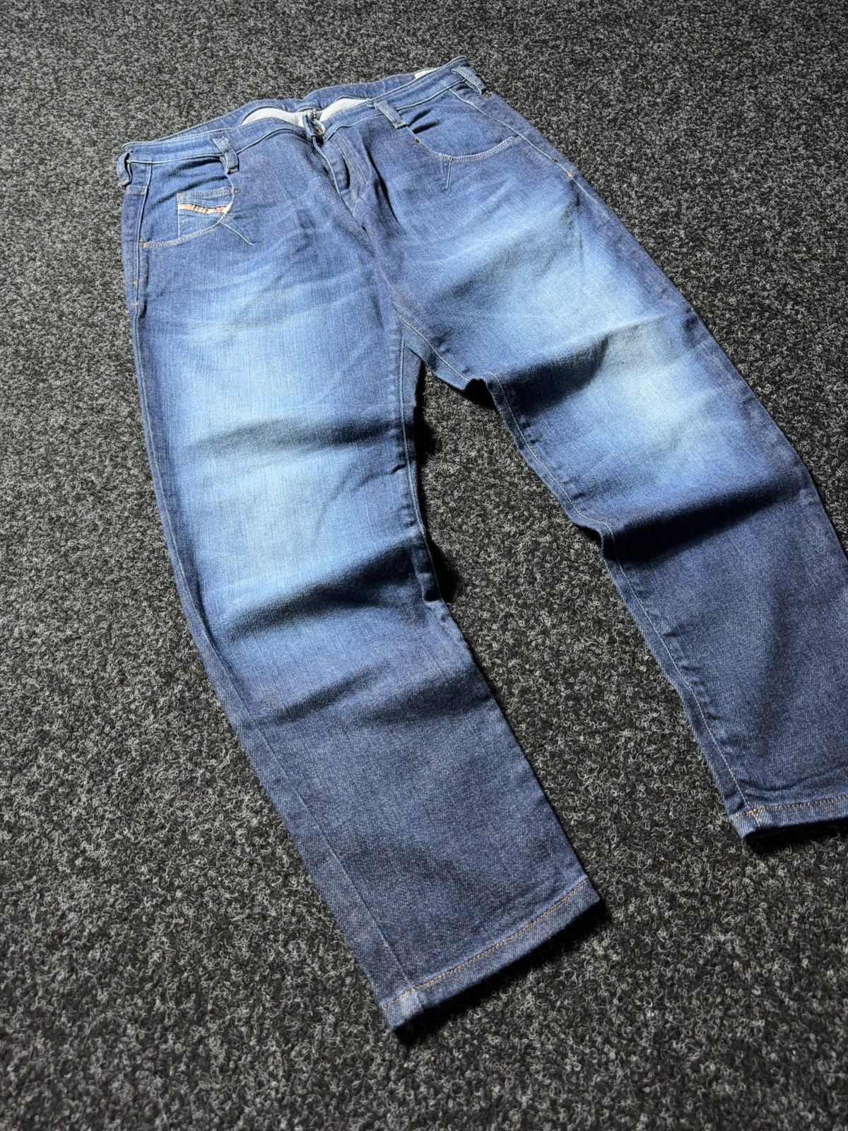 Diesel 00s Diesel Luxury Italy Chinelle Regular Slim Tapered Jeans Size 30" / US 8 / IT 44 - 2 Thumbnail