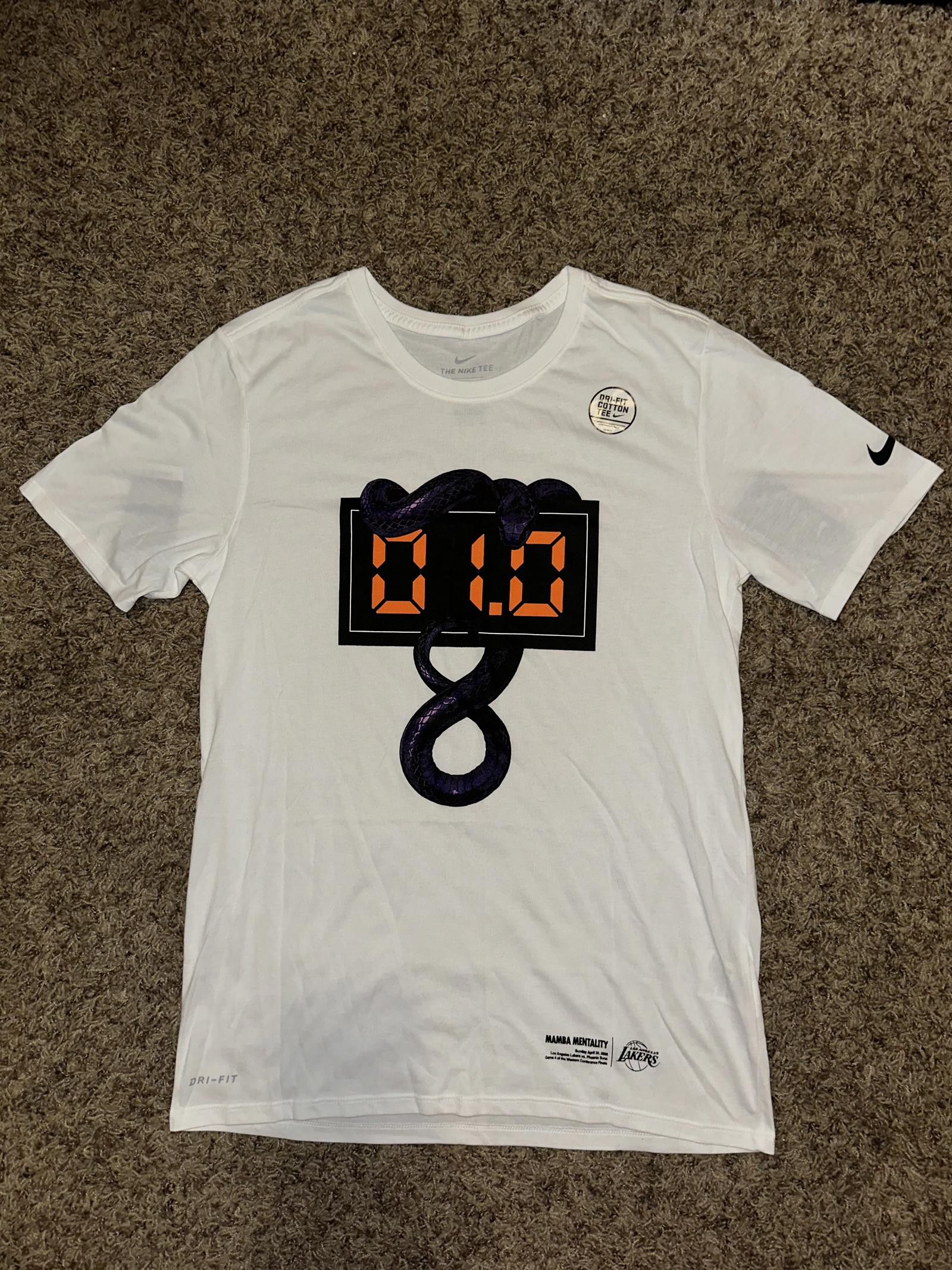 Nike Nike Kobe Bryant Buzzer Beater LA Lakers Mamba Day Tee 2017 Size US M / EU 48-50 / 2 - 1 Thumbnail