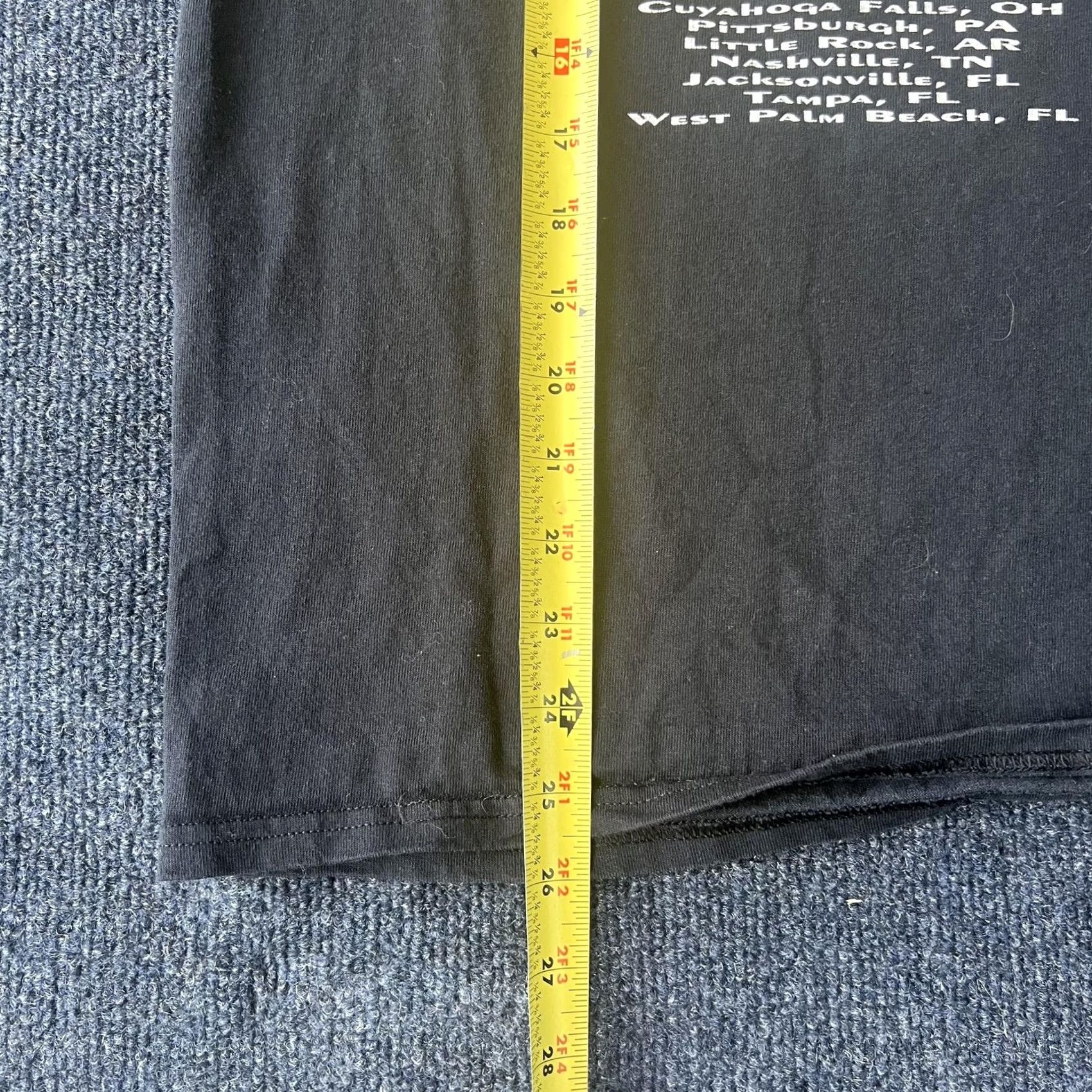 Gildan Luke Bryan Shirt Mens Medium Black 2013 Dirt Road Diaries Tour Concert Tee Music Size US M / EU 48-50 / 2 - 4 Thumbnail