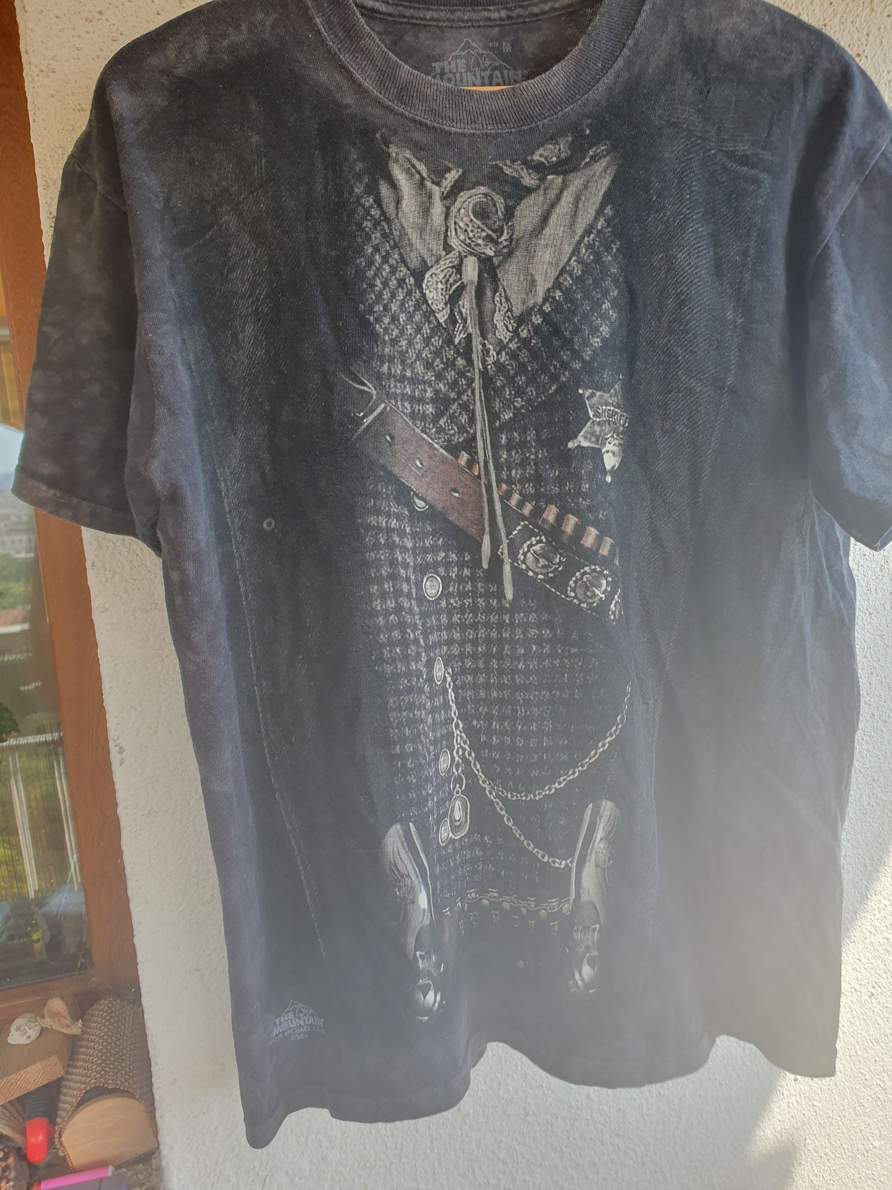 The Mountain The Mountain Sheriff Gunslinger 2015 Michael Cahill tee M Size US M / EU 48-50 / 2 - 4 Thumbnail