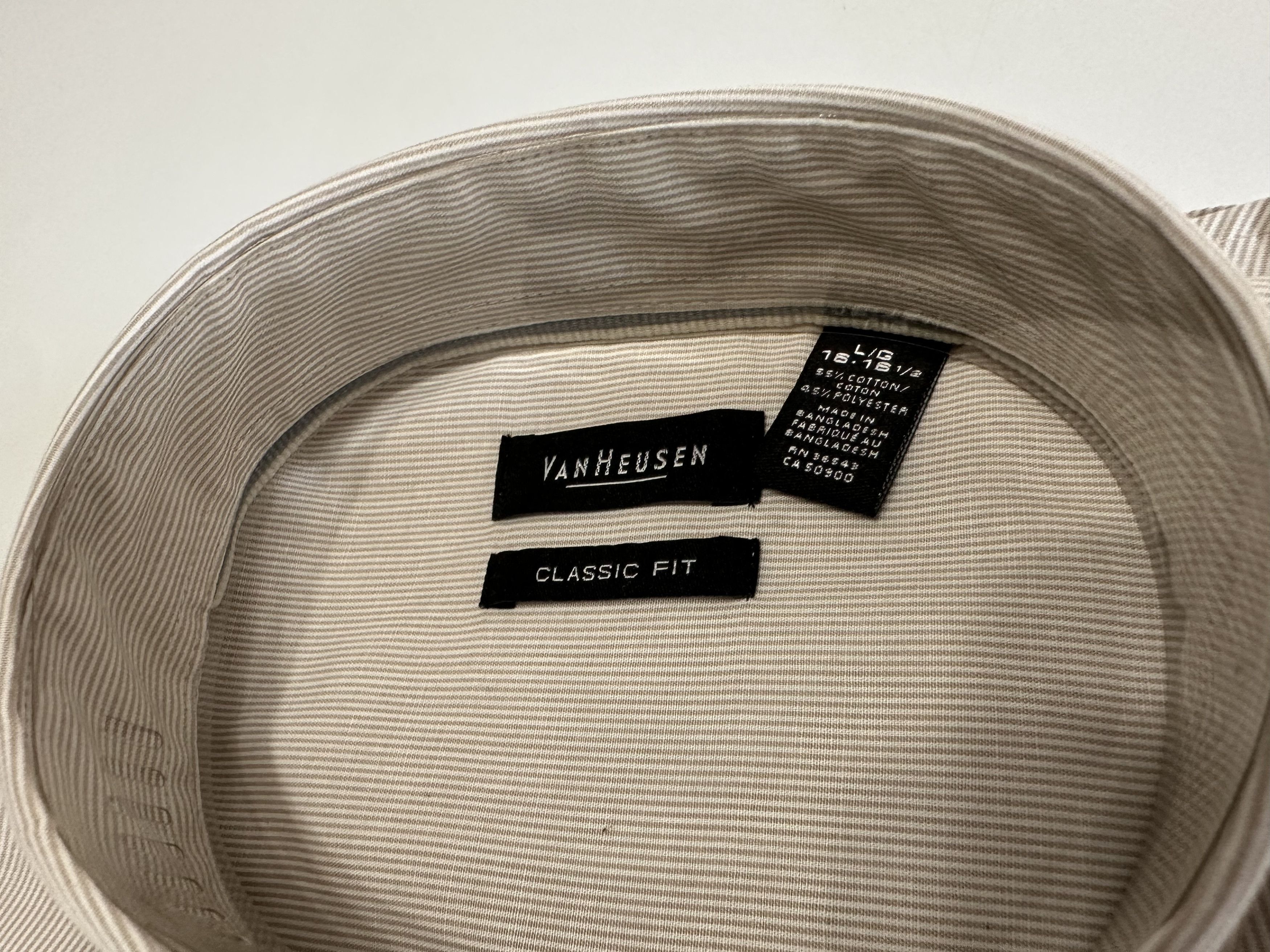 Van Heusen Van Heusen Men's Classic Fit Dress Shirt Beige L 16-16.5 New Size US L / EU 52-54 / 3 - 2 Thumbnail