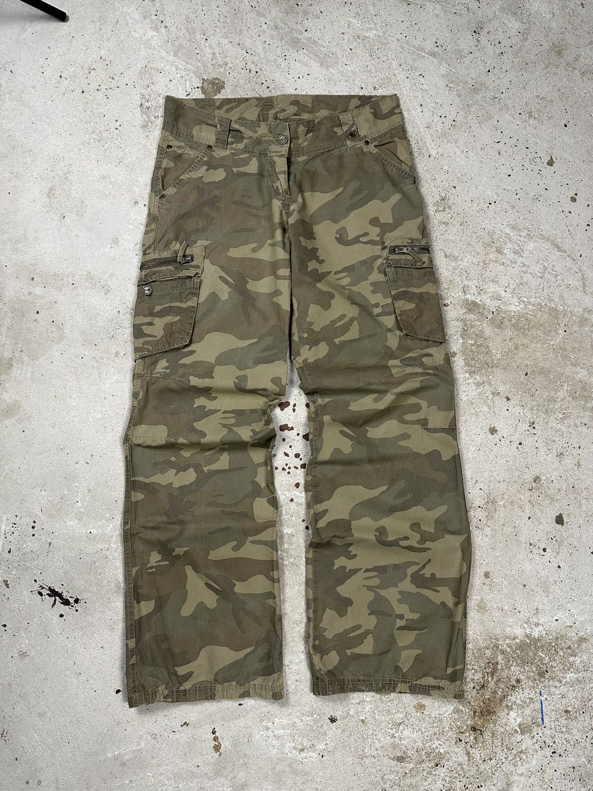 Japanese Brand × Vintage Vintage Y2K Washed Camo Cargo Flare Pants Boot Cut Size US 30 / EU 46 - 1 Thumbnail