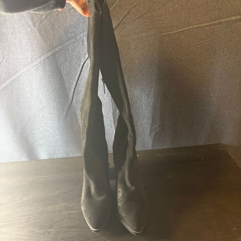Blondo Blondo Willow Waterproof Tall Boot Black Suede Size 9 M Size US 9 / IT 39 - 2 Thumbnail