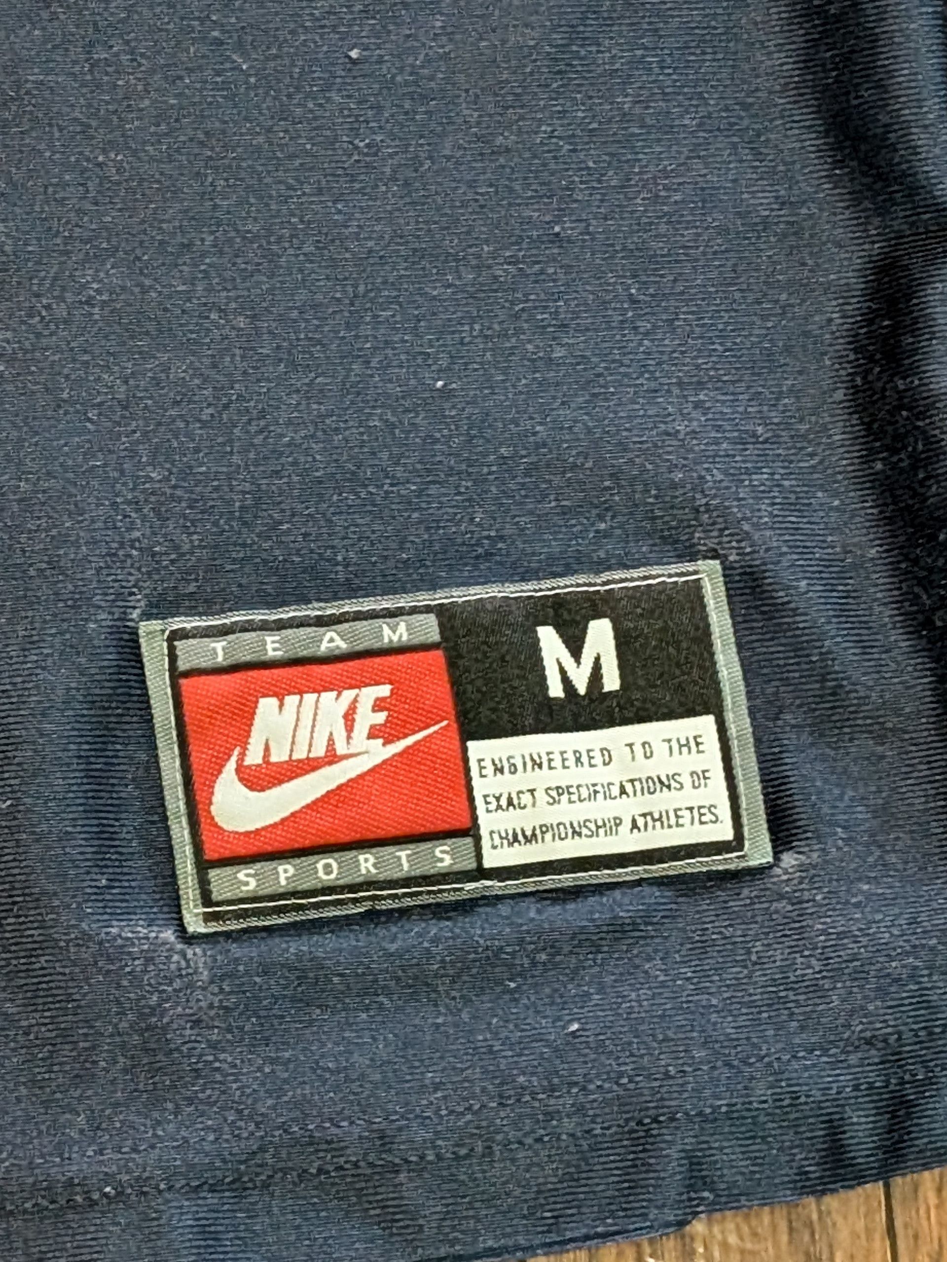 Nike Vintage Georgetown Nike '33' Jersey - Size M Size US M / EU 48-50 / 2 - 2 Thumbnail