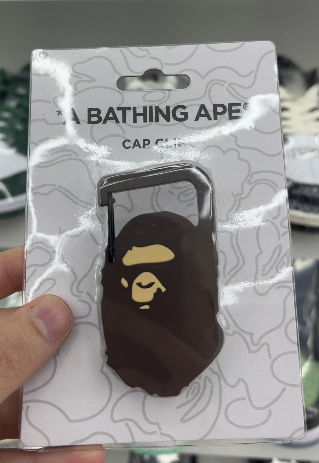 Bape A BATHING APE Cap Clip Brown ABS Iron Japan Size ONE SIZE - 1 Thumbnail