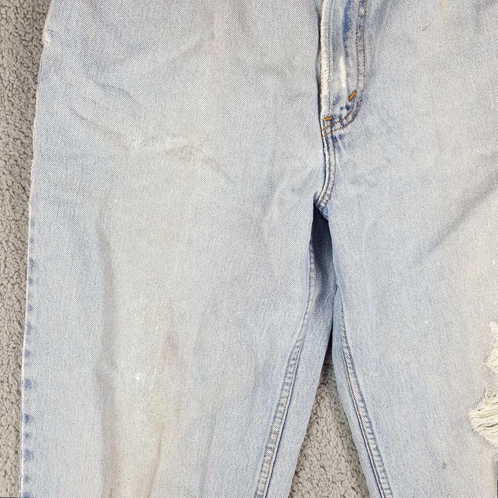 Levi's VINTAGE Levi's 560 Comfort Fit Tapered Denim Jeans Men's Size 36x32 Distressed Blue 90s Grunge Size US 36 / EU 52 - 4 Thumbnail