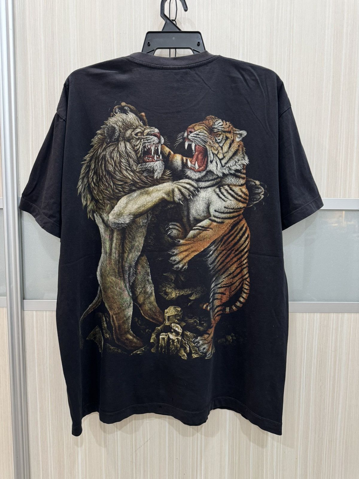 Vintage Vintage Lion vs Tiger Big Photos Size US XL / EU 56 / 4 - 1 Thumbnail