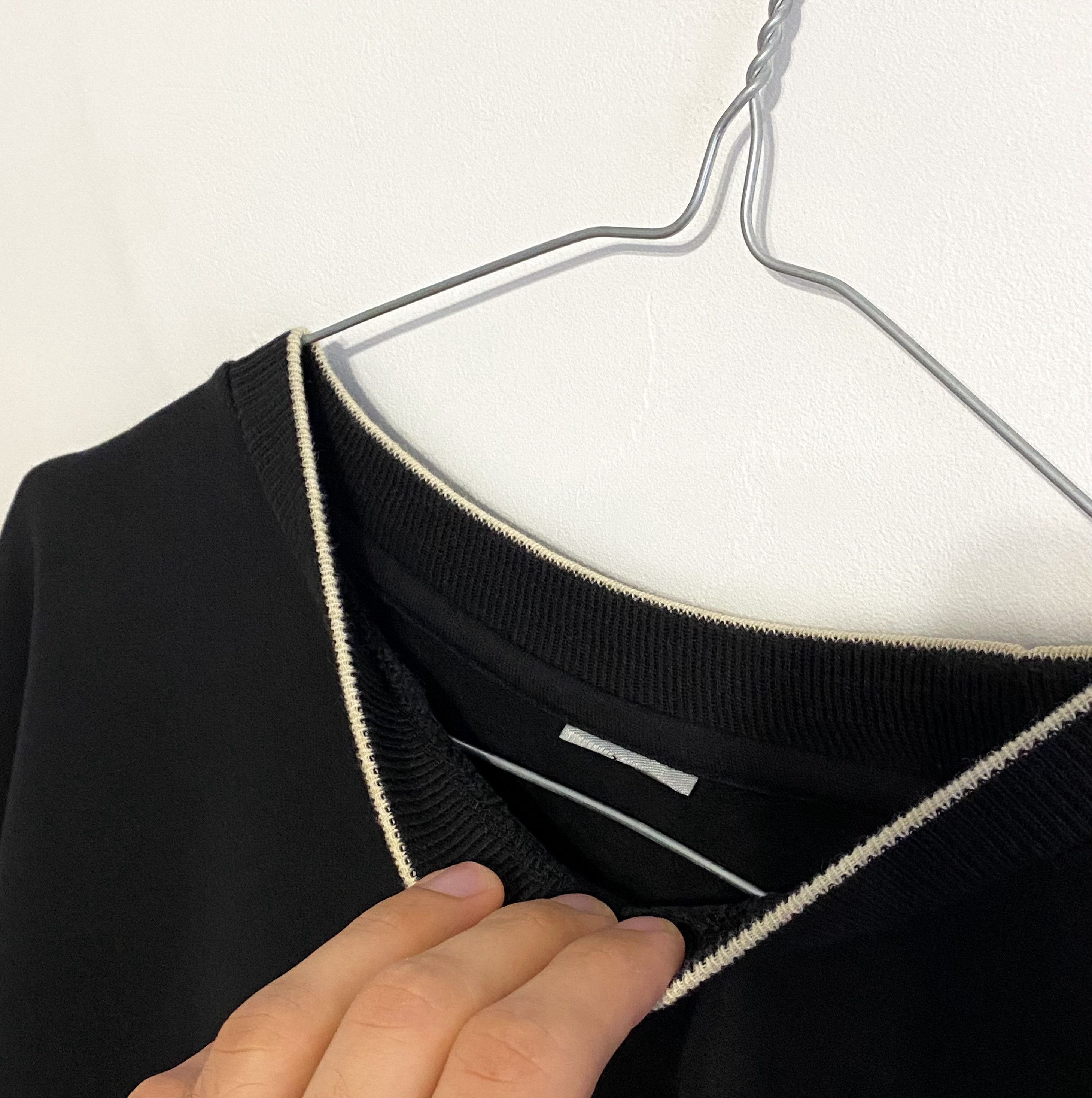 Nike Vintage Nike Embroidered Swoosh Logo Black Sweatshirt Size US S / EU 44-46 / 1 - 5 Thumbnail